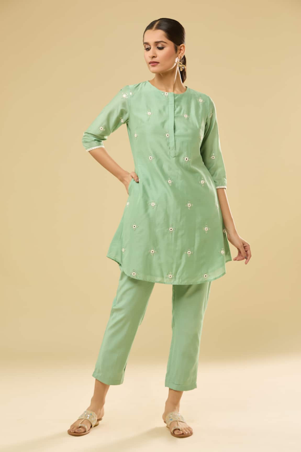 Naintara Bajaj Chanderi Mirror Embroidered Kurta & Pant Set 