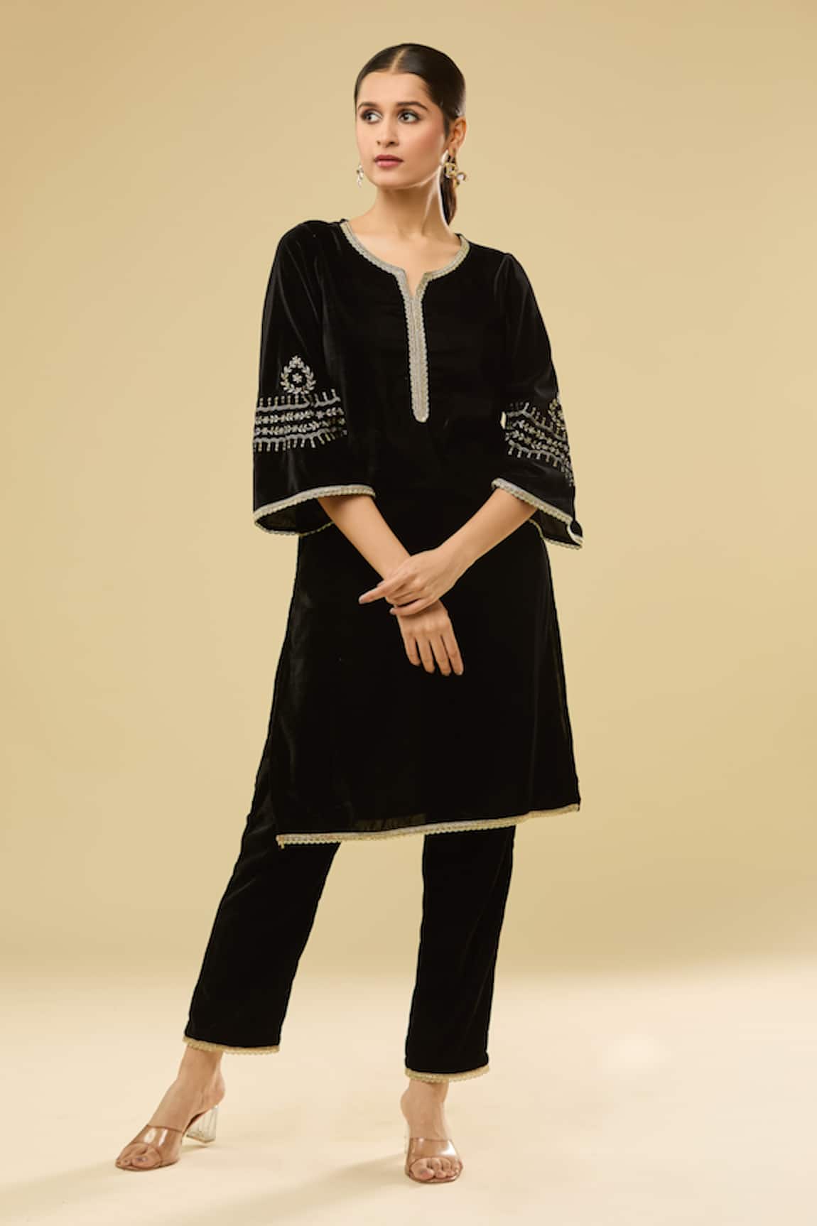 Naintara Bajaj Black Velvet Sequin Embroidered Kurta Set 