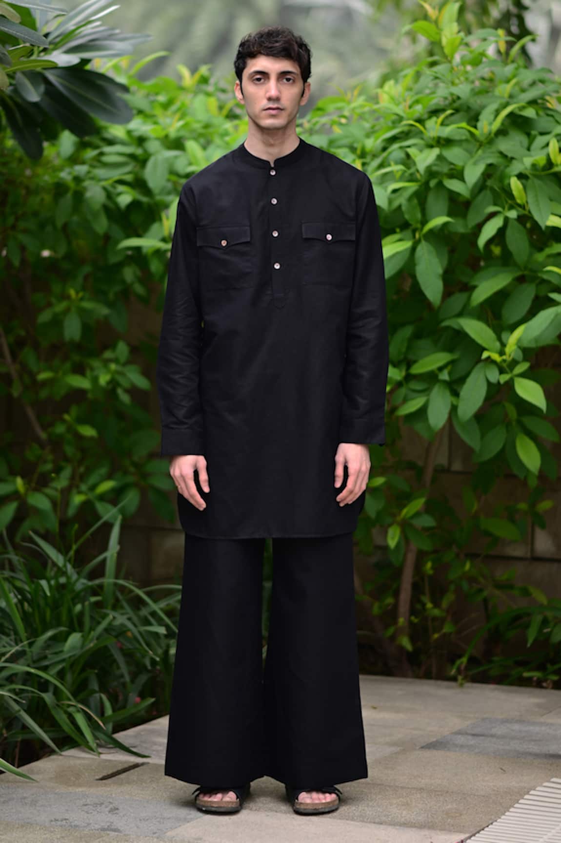 RAAS LIFE Black Solid Woven Kurta Set 