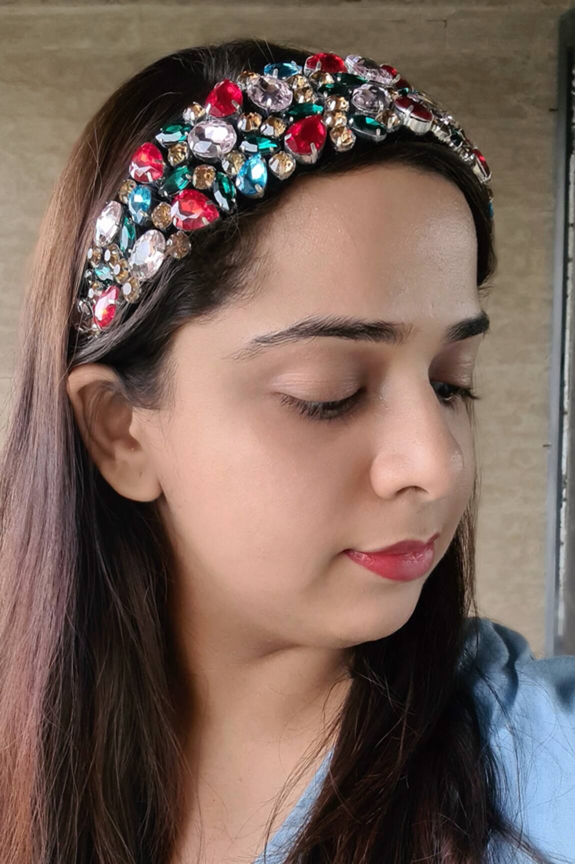 The House of Aqua Crystal Embellished Black Hair Band 