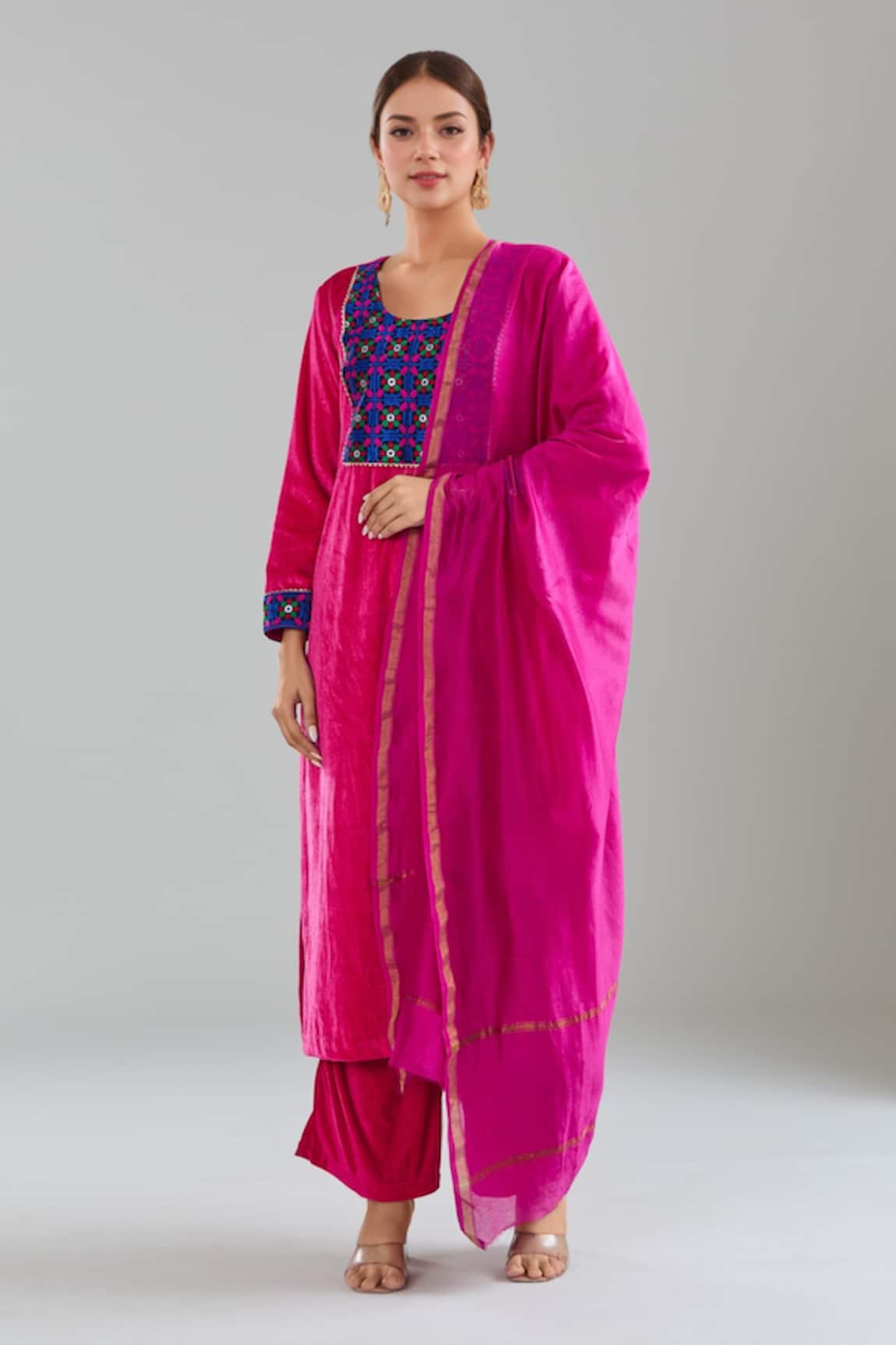 Naintara Bajaj Floral Embroidered Velvet Kurta Set 
