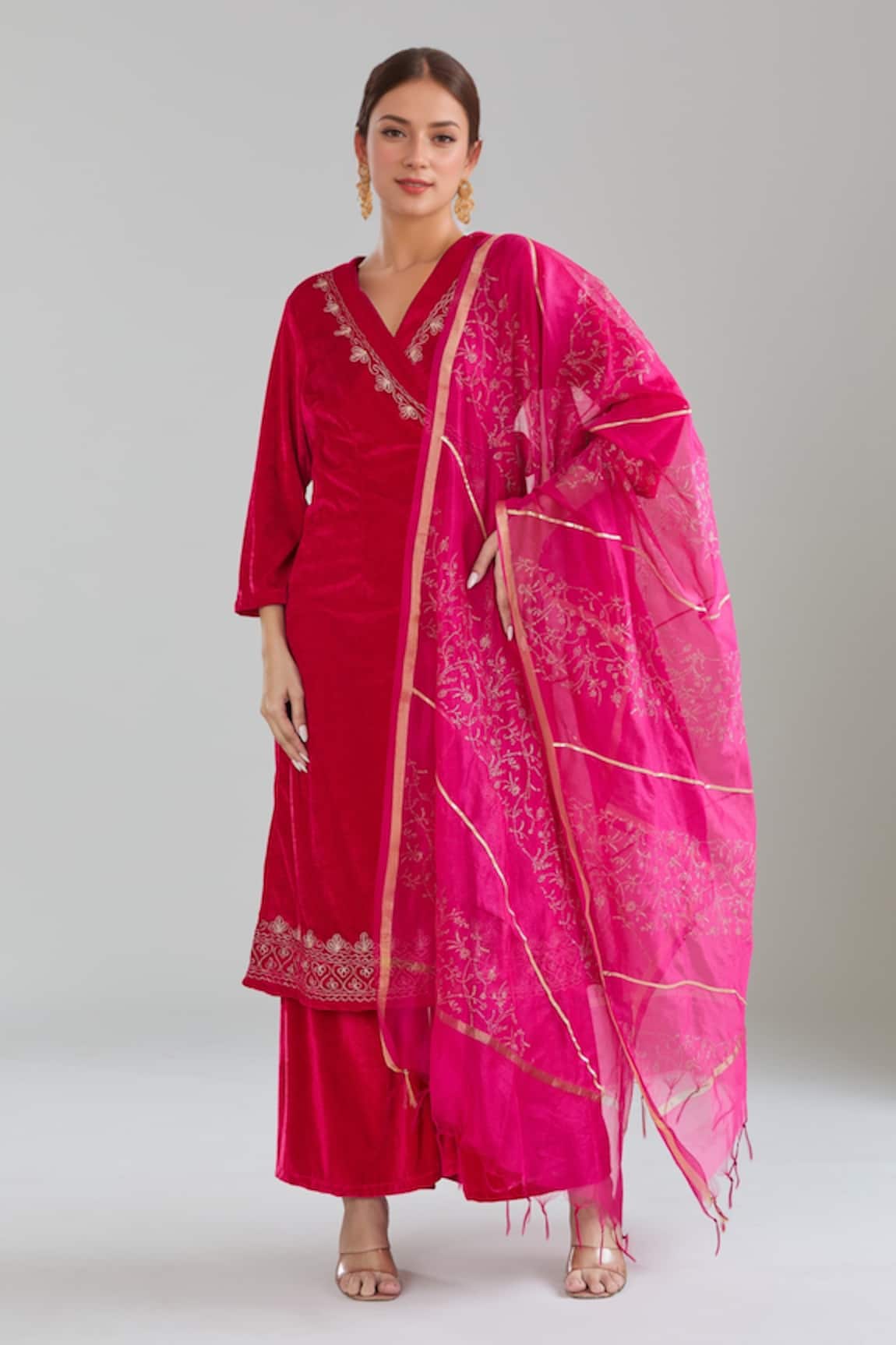 Naintara Bajaj Zari Embroidered Pink Angarkha Kurta Set 