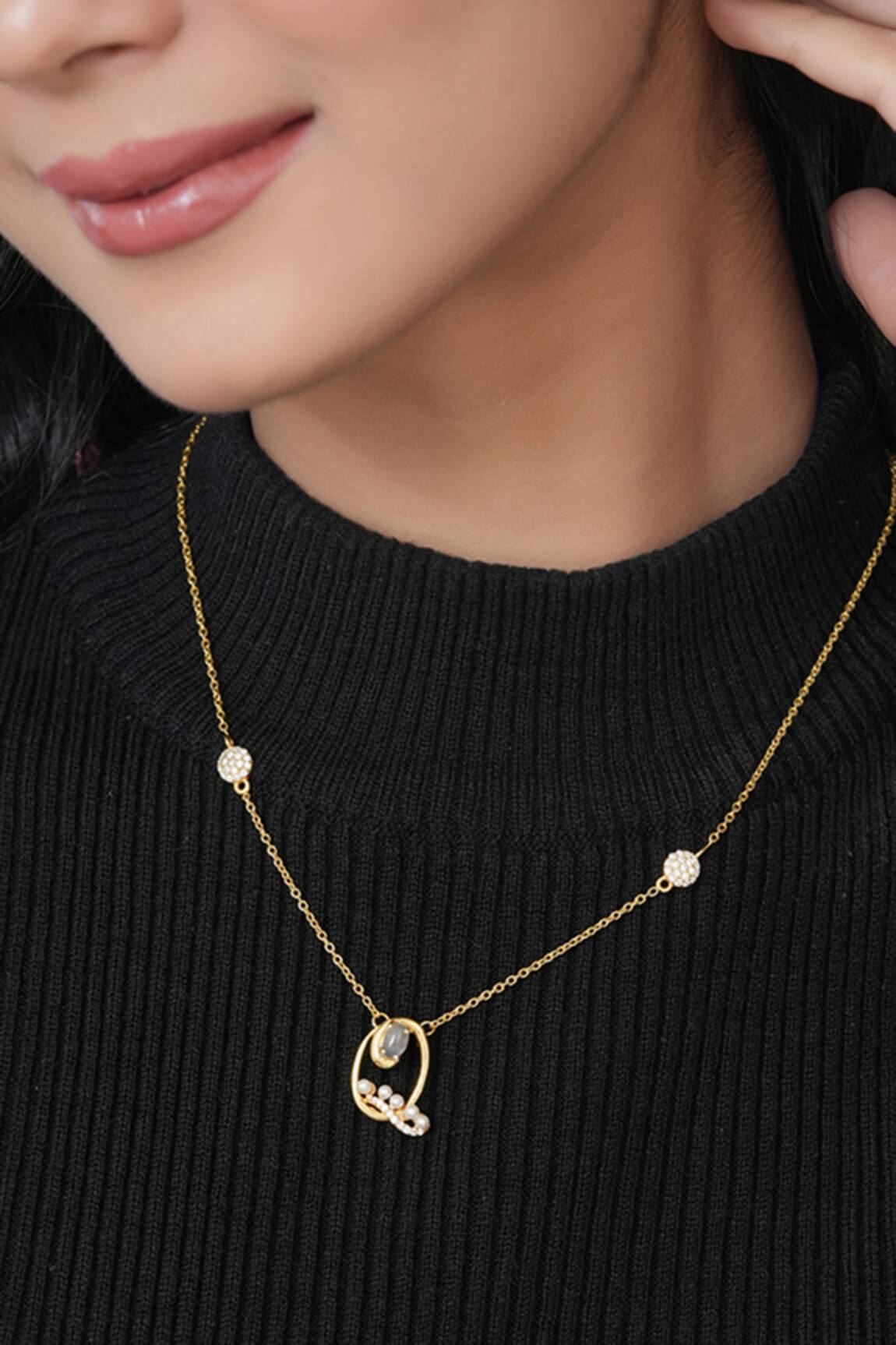 Kicky & Perky Gold Pearl & Stone Alphabet Q Pendant Necklace 