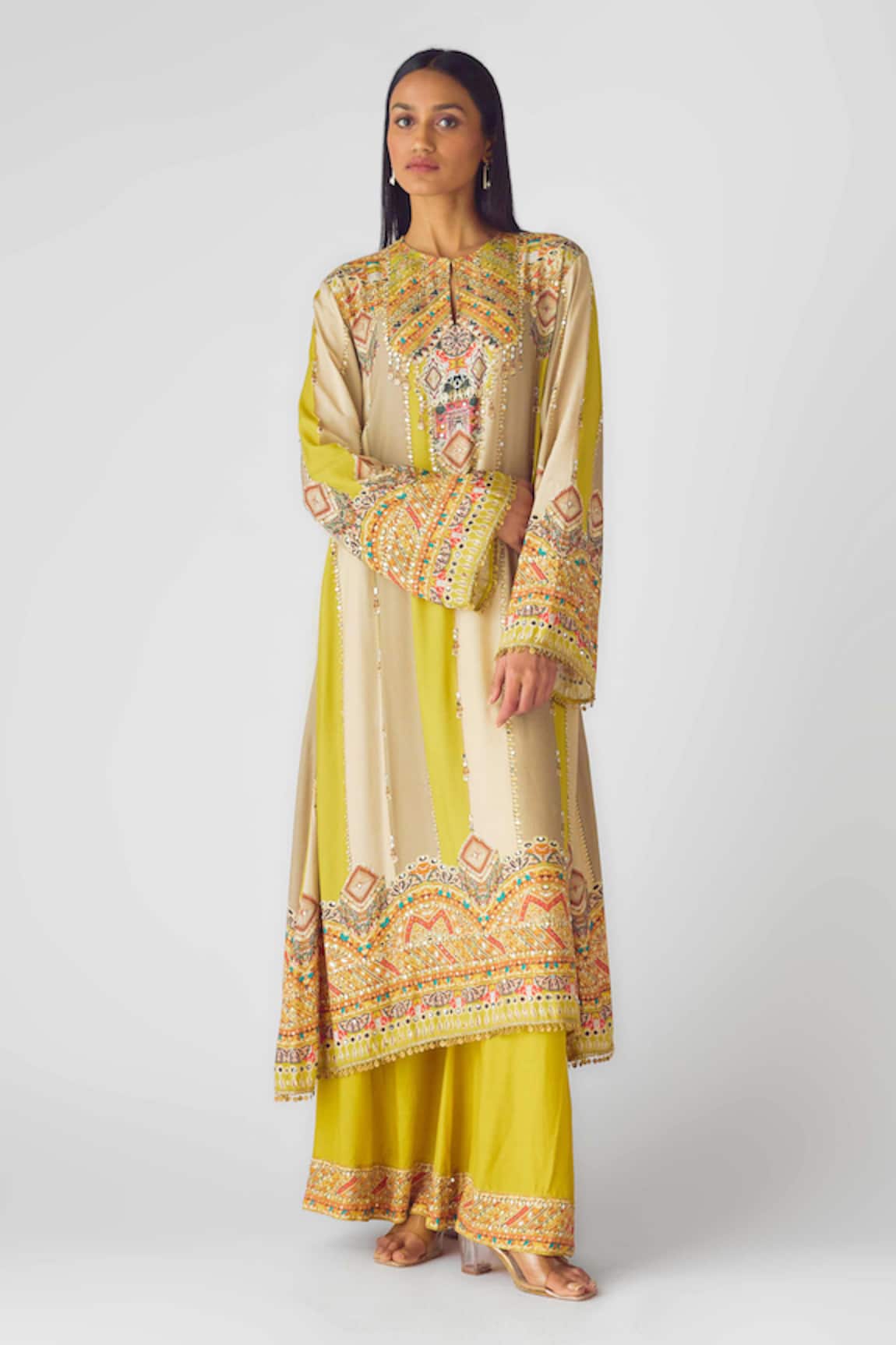 Basanti - Kapde Aur Koffee Embellished Floral Kurta Set With Flared Pant 