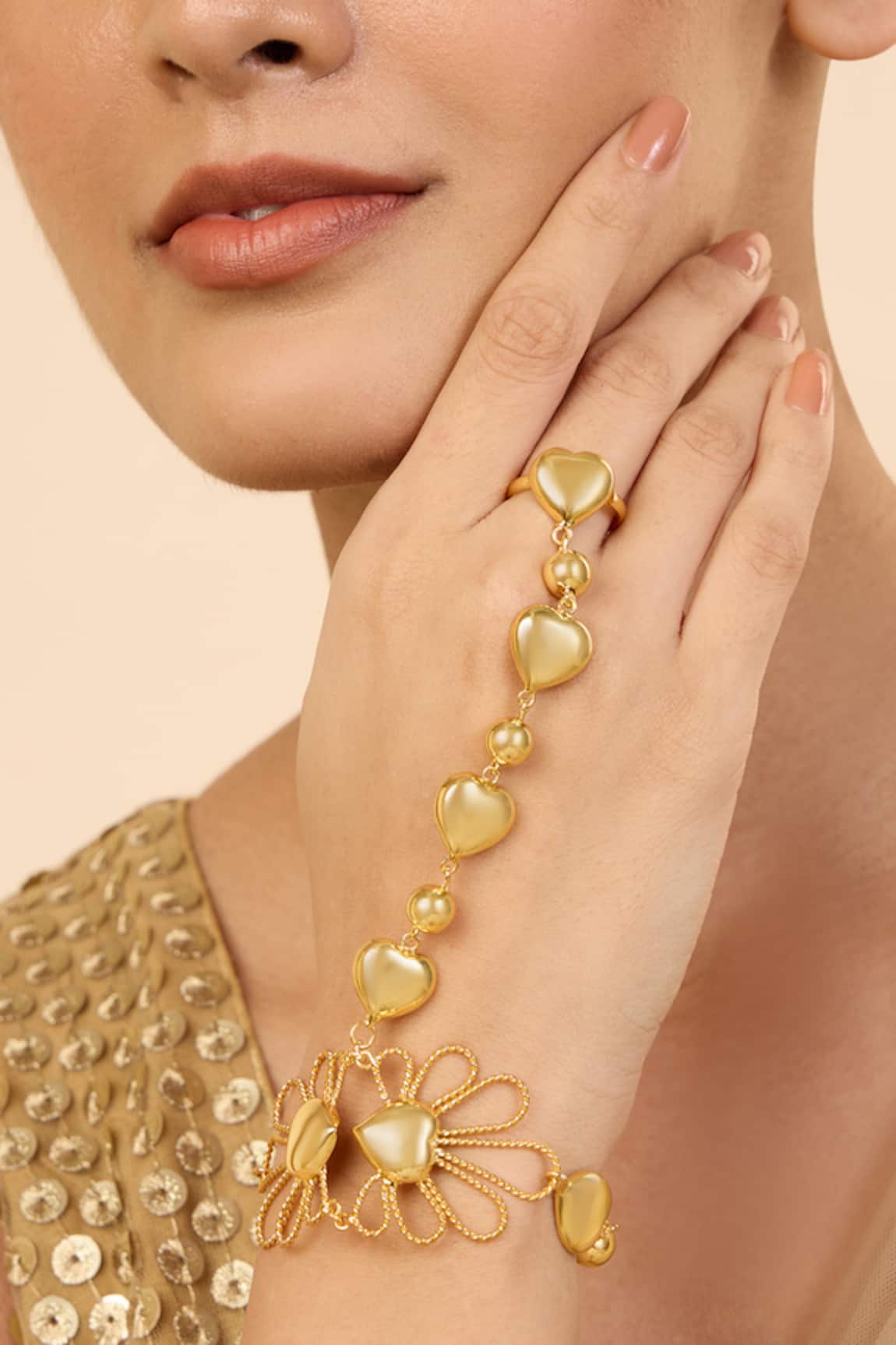 Mnsh Bloom & Heart Design Hand Harness Bracelet