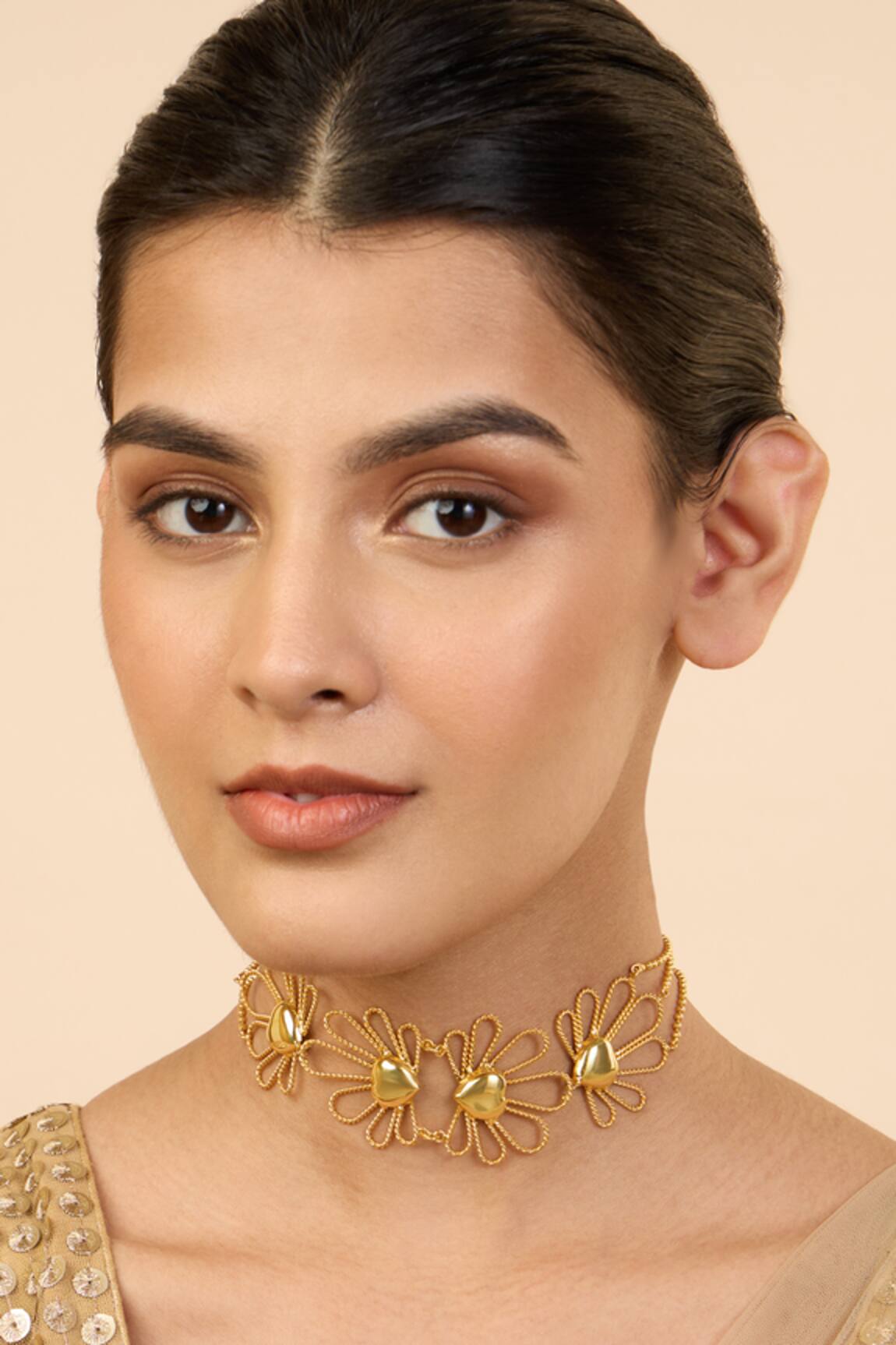 Mnsh Gold Petal Heart Choker