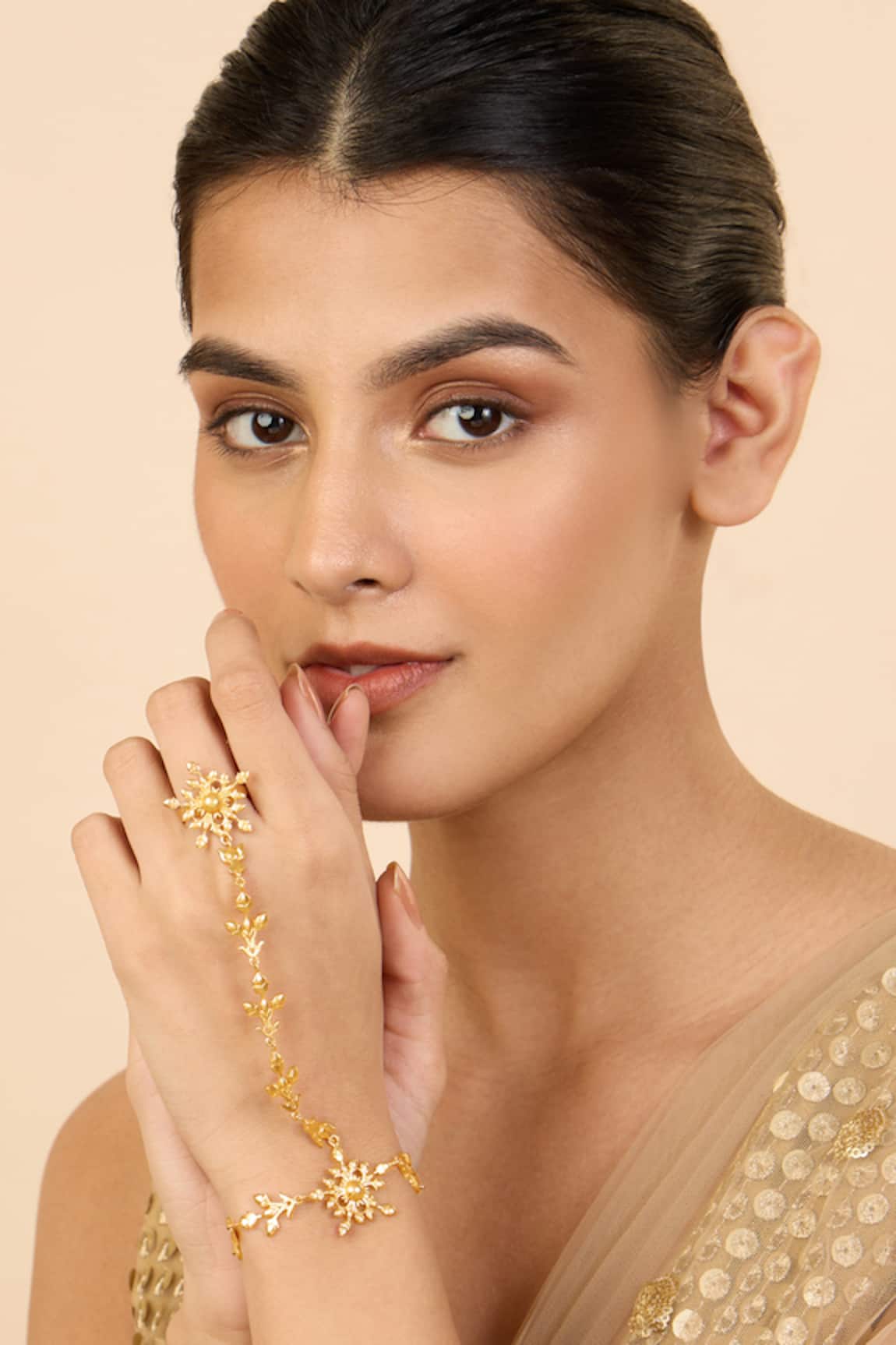 Mnsh Tulip Vine Hand Harness Bracelet