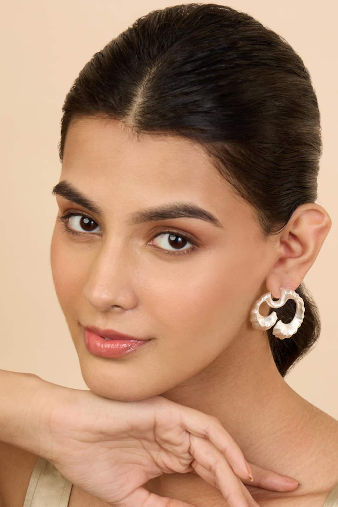 Mnsh Silver Textured Coral Wave Mini Earrings