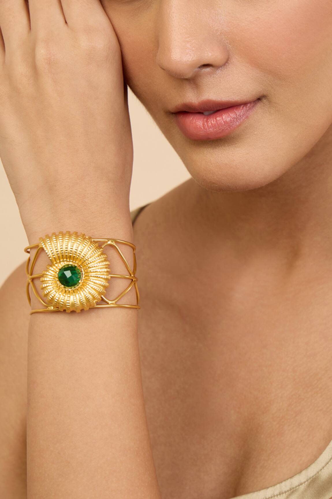 Mnsh Seashell Motif Stone Studded Cuff 