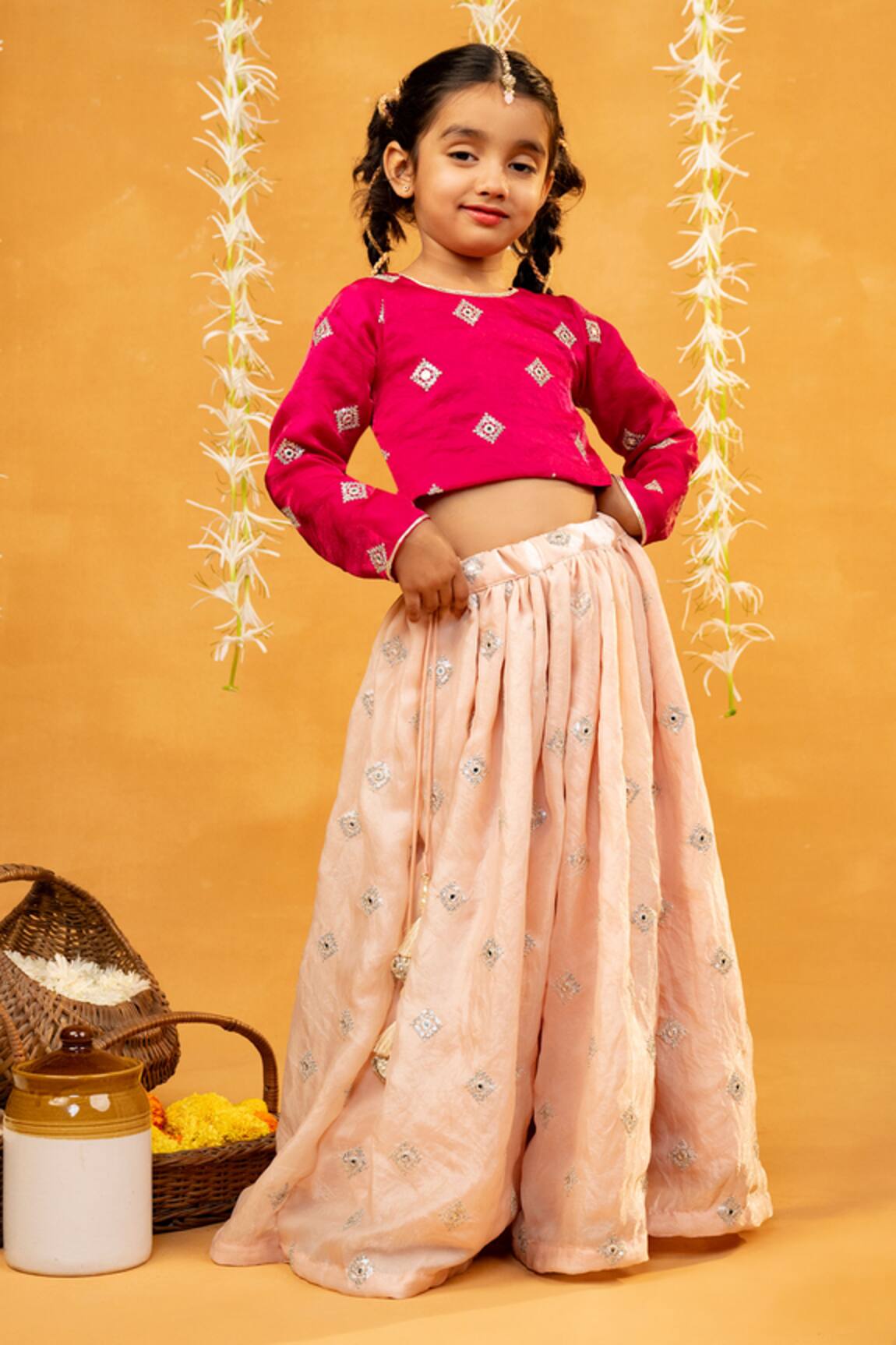 JILMIL DREAMWEAR Geometric Embroidered Lehenga With Top 