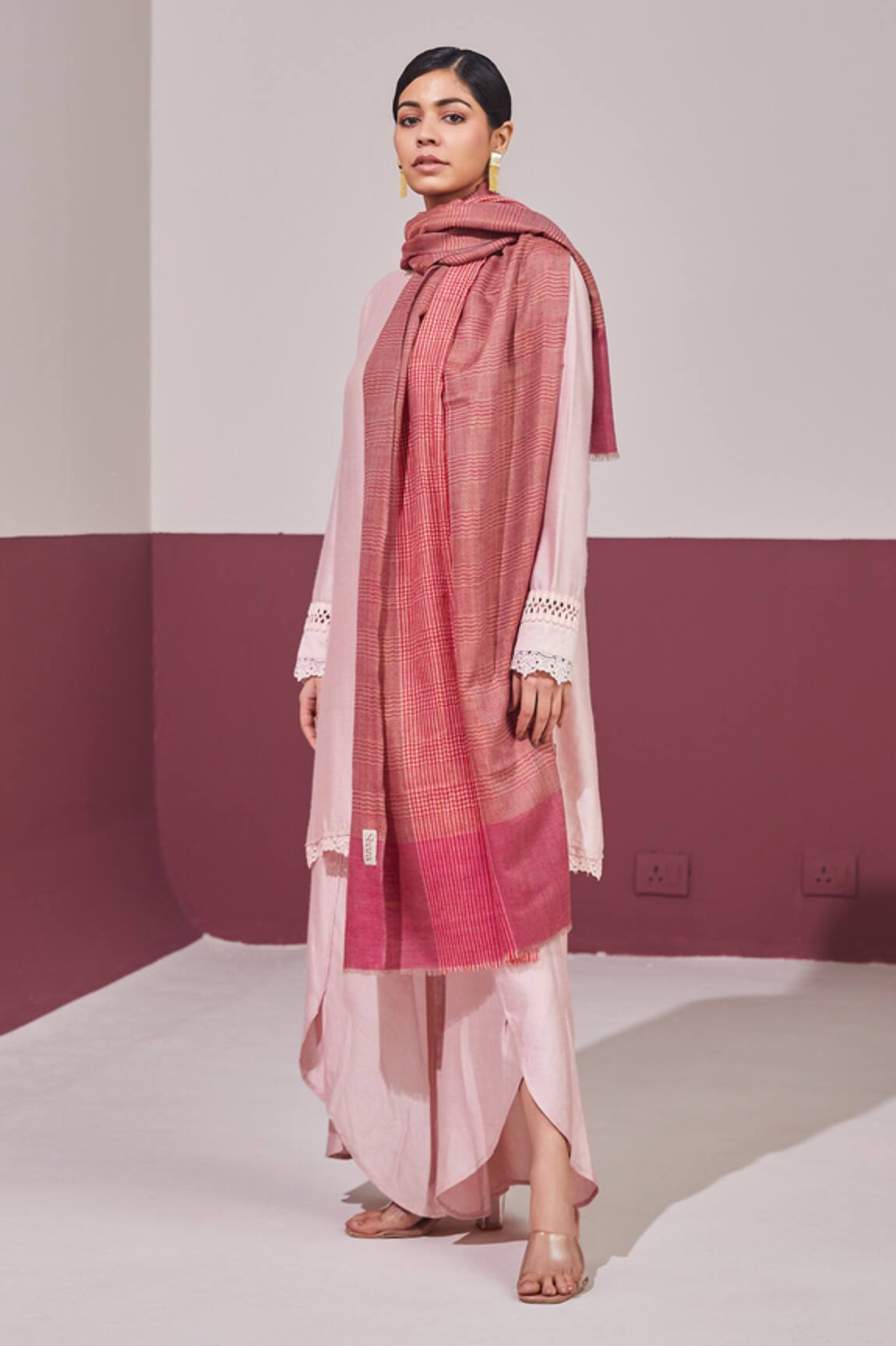 SHAZA Zari Handloom Reversible Stole