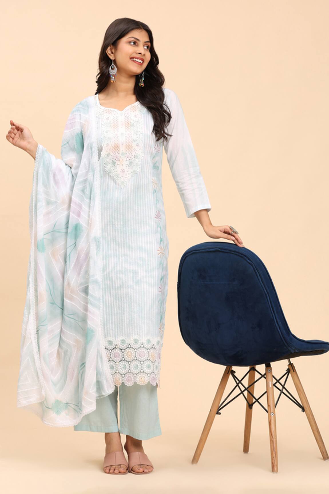 Mamicha Floral Embroidered Kurta Palazzo Set 