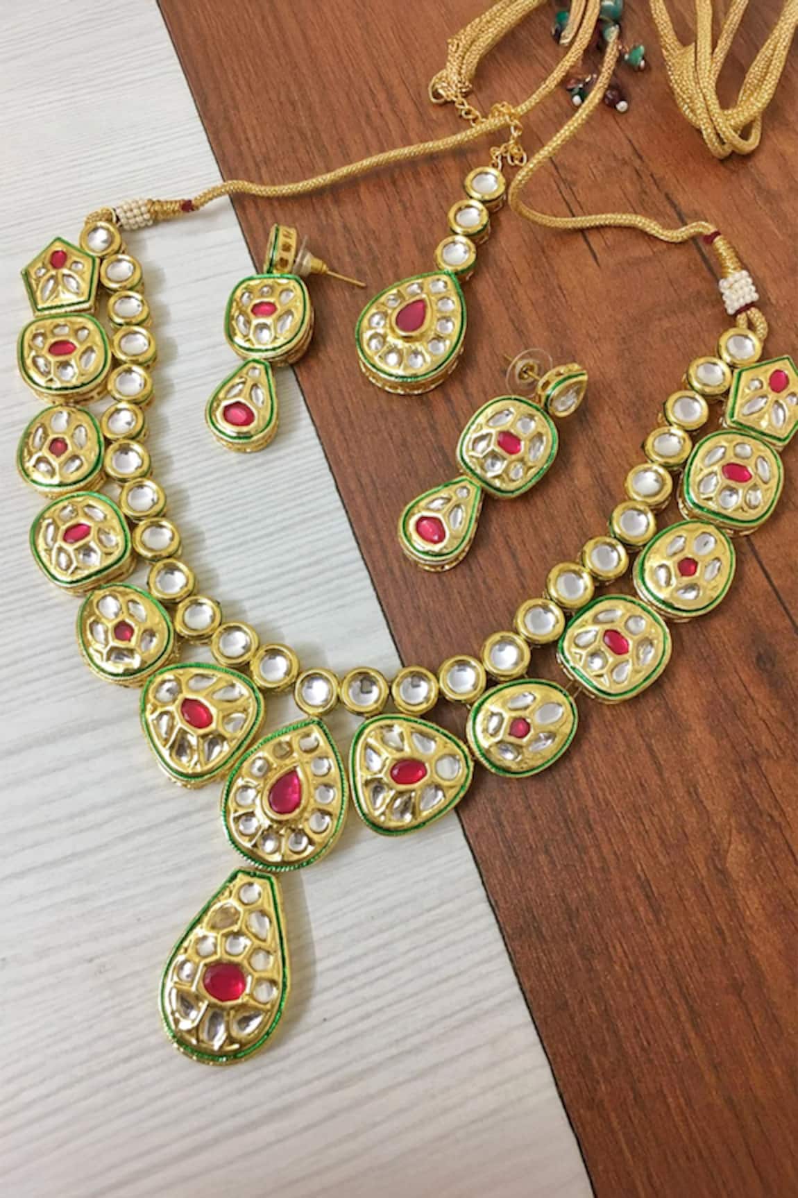 The House of Aqua Kundan Floral Motif Necklace Set 