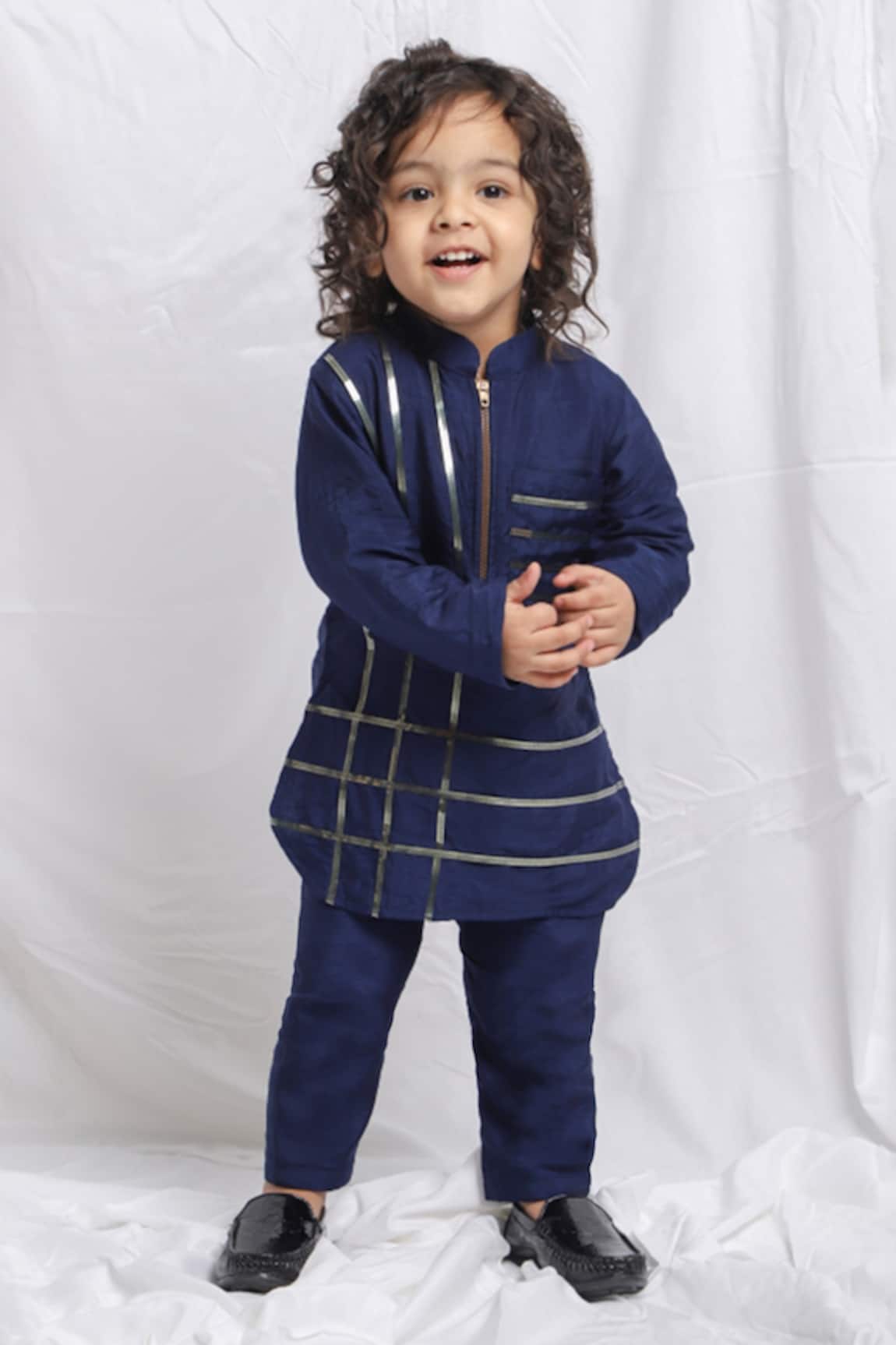 P & S CO Metallic Stripe Embellished Kurta Set