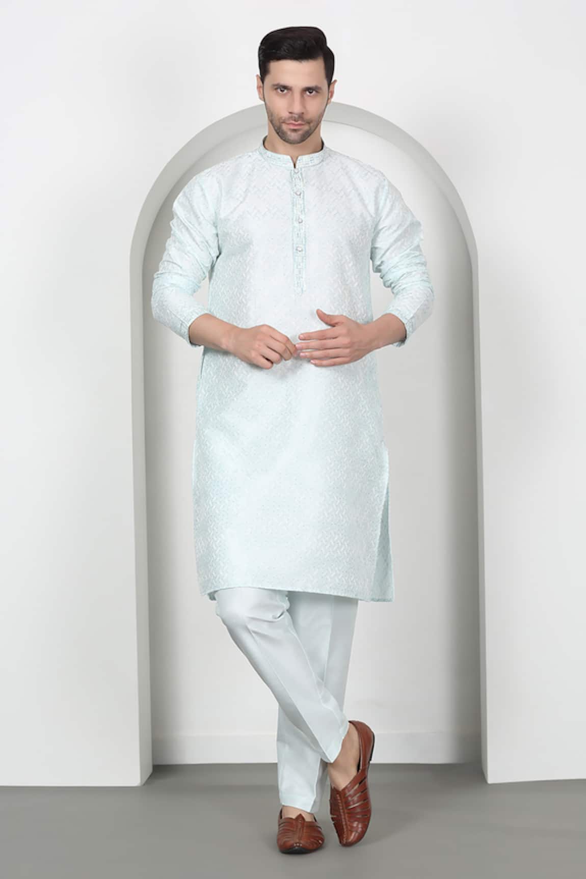 Aham-Vayam Diagonal Embroidered Kurta Set 