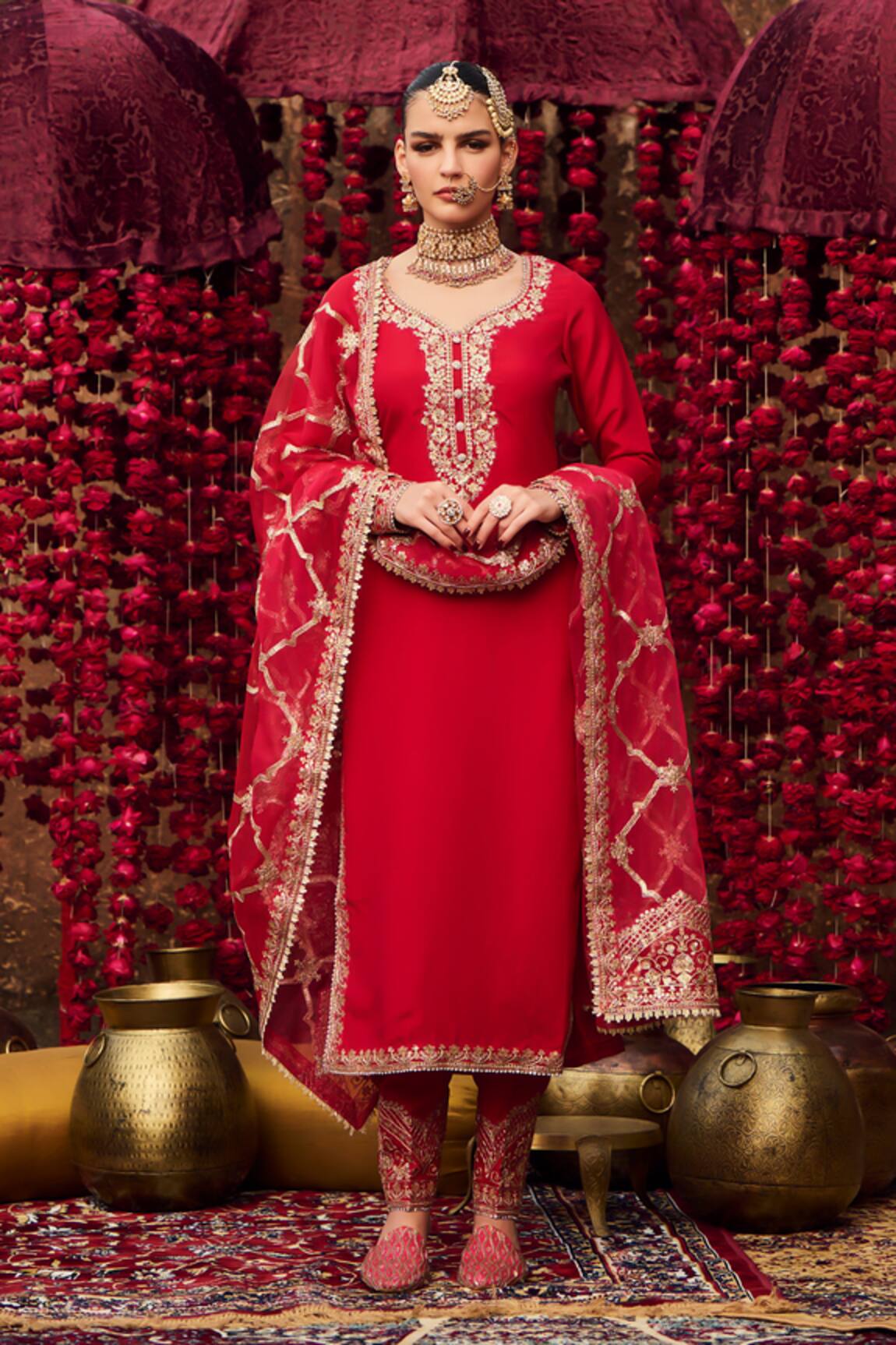 Lashkaraa Floral Zari Embroidered Kurta Set 