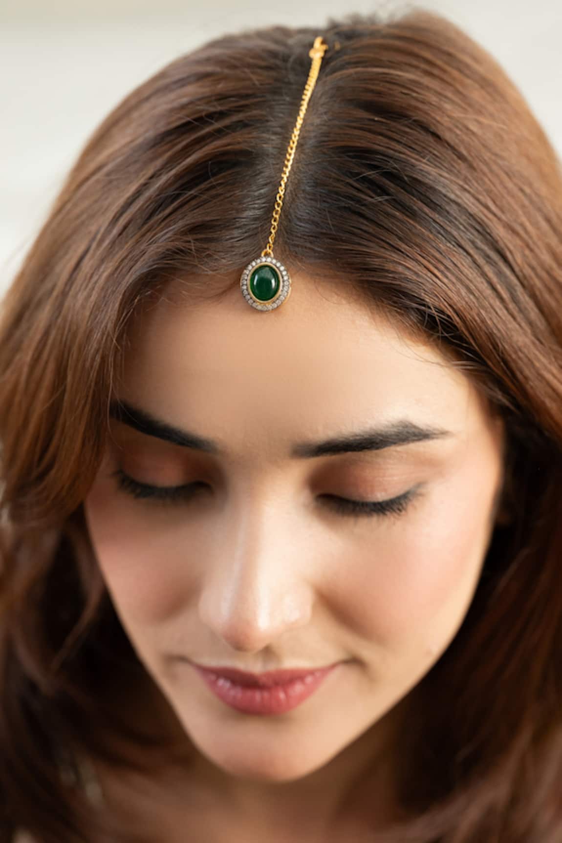 Do Taara Green Stone Maangtikka