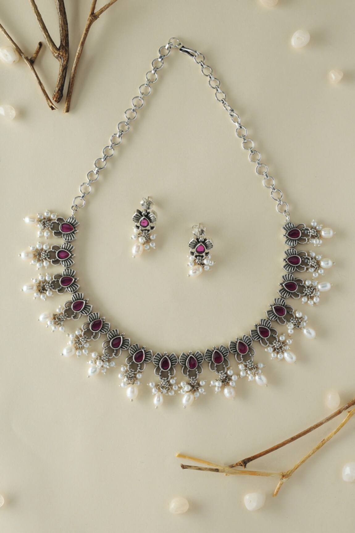 Mero Jewellery Kempstone Pearl Necklace Set 