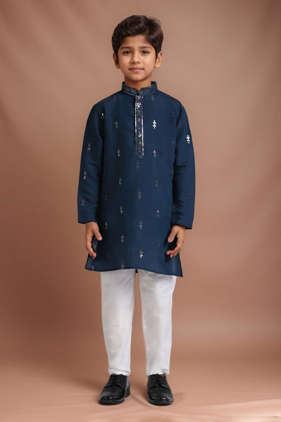 Arihant Rai Sinha Blue Silk Embroidered Kurta Set 