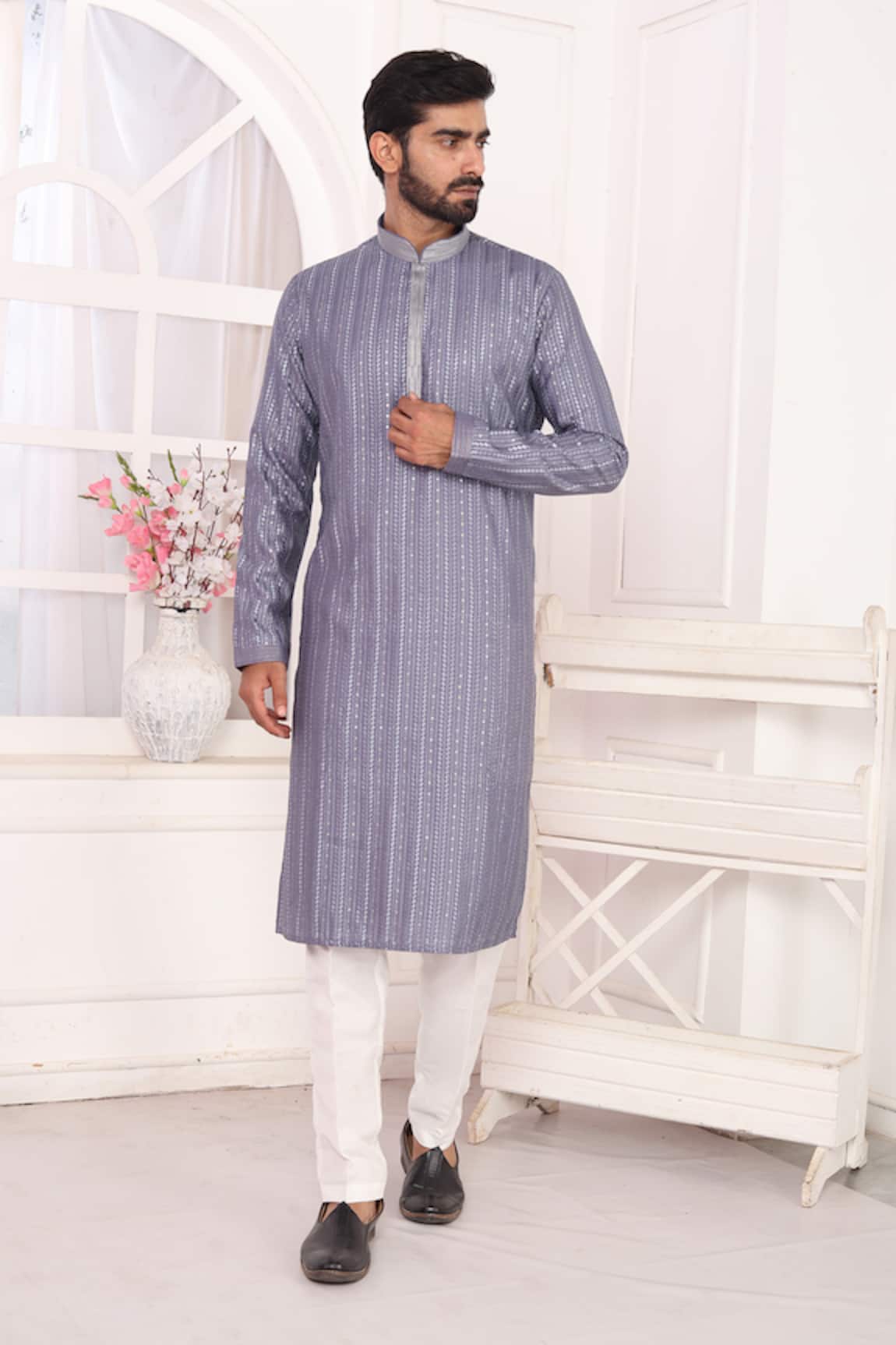 Arihant Rai Sinha Embroidered Purple Kurta Set With Aligadhi Pant 