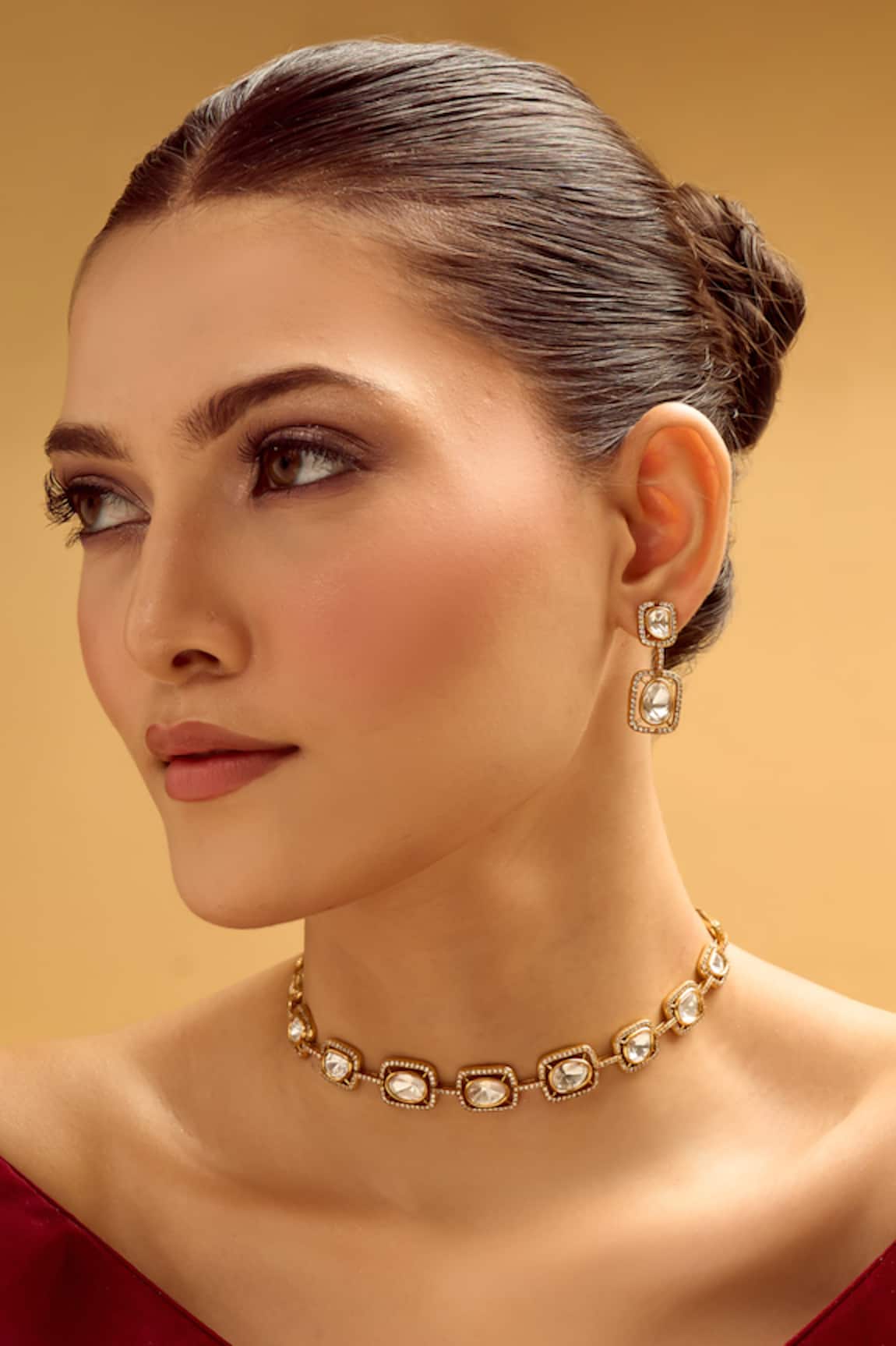 Nazaakat By Samara Singh White & Gold Necklace Set