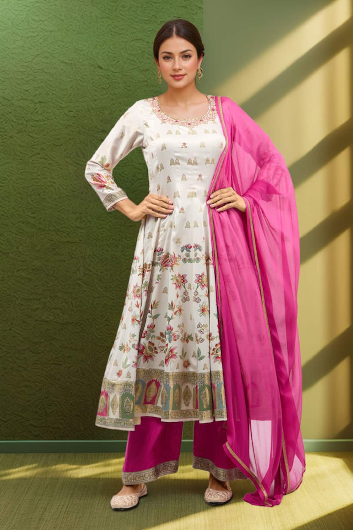 Samyukta Singhania Floral Printed Anarkali Kurta Set 