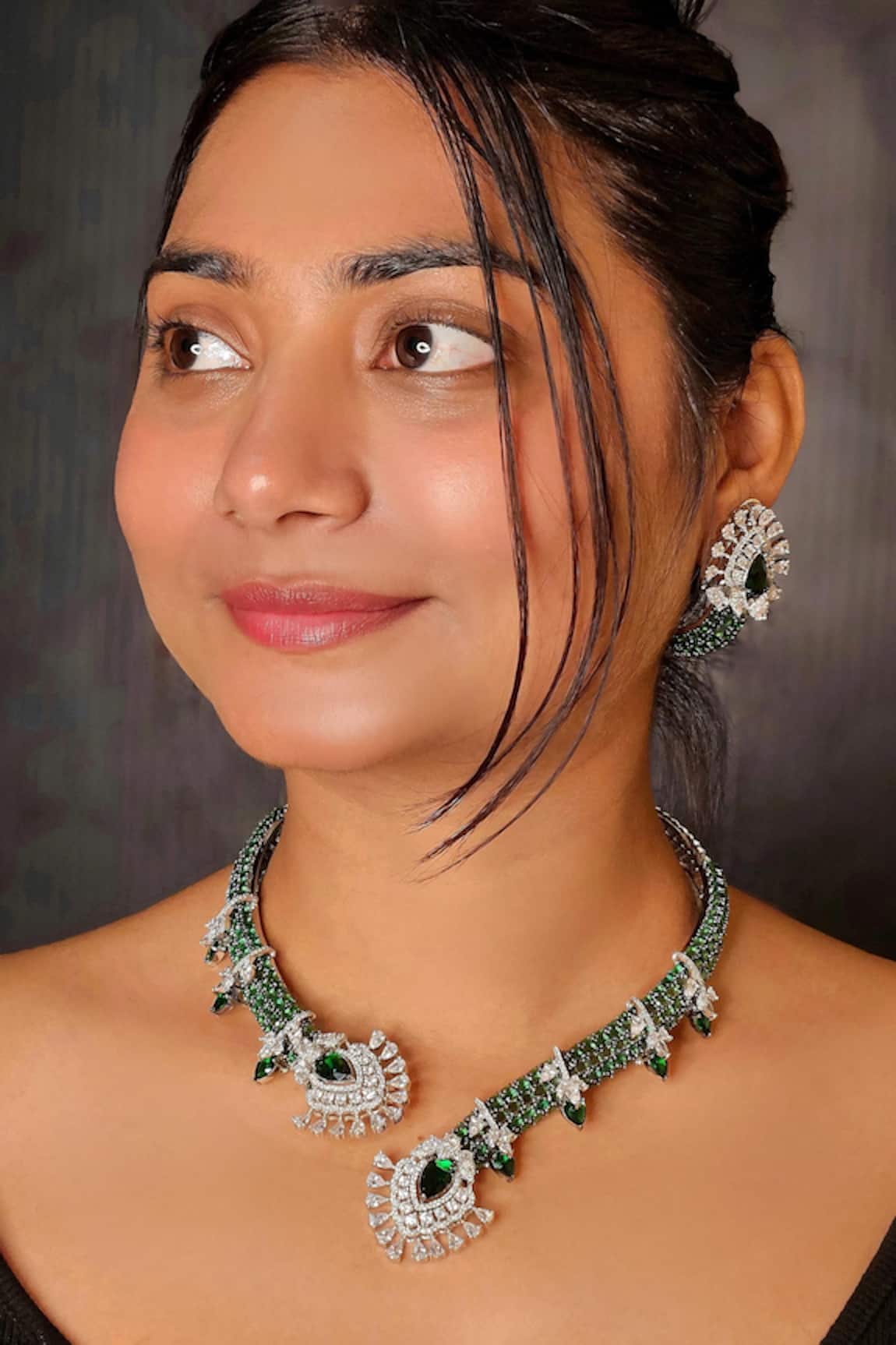 kavipushp Royal Sapphire Bliss Green Necklace Set 