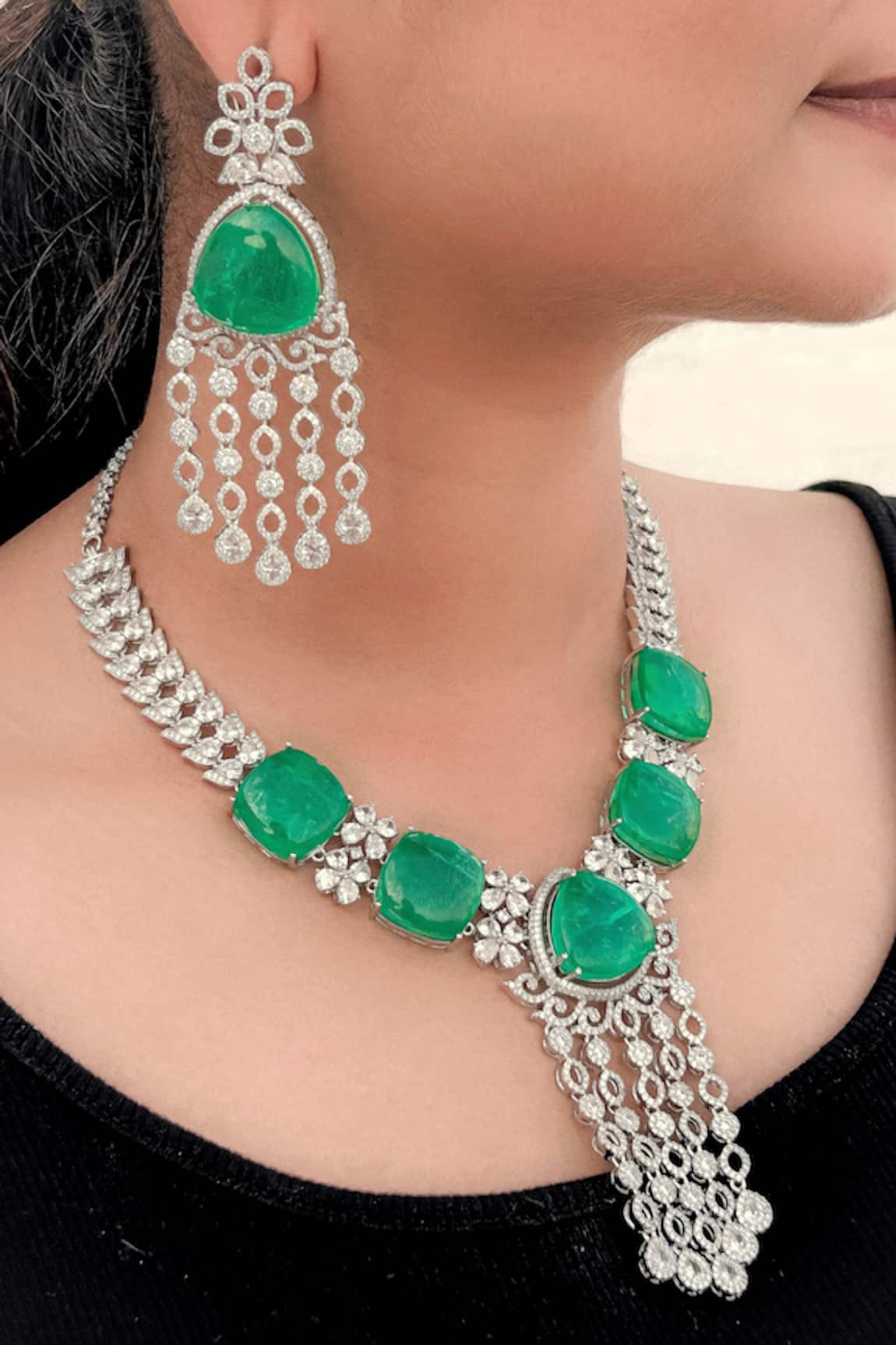 kavipushp Green Stone Beaded Necklace Set 
