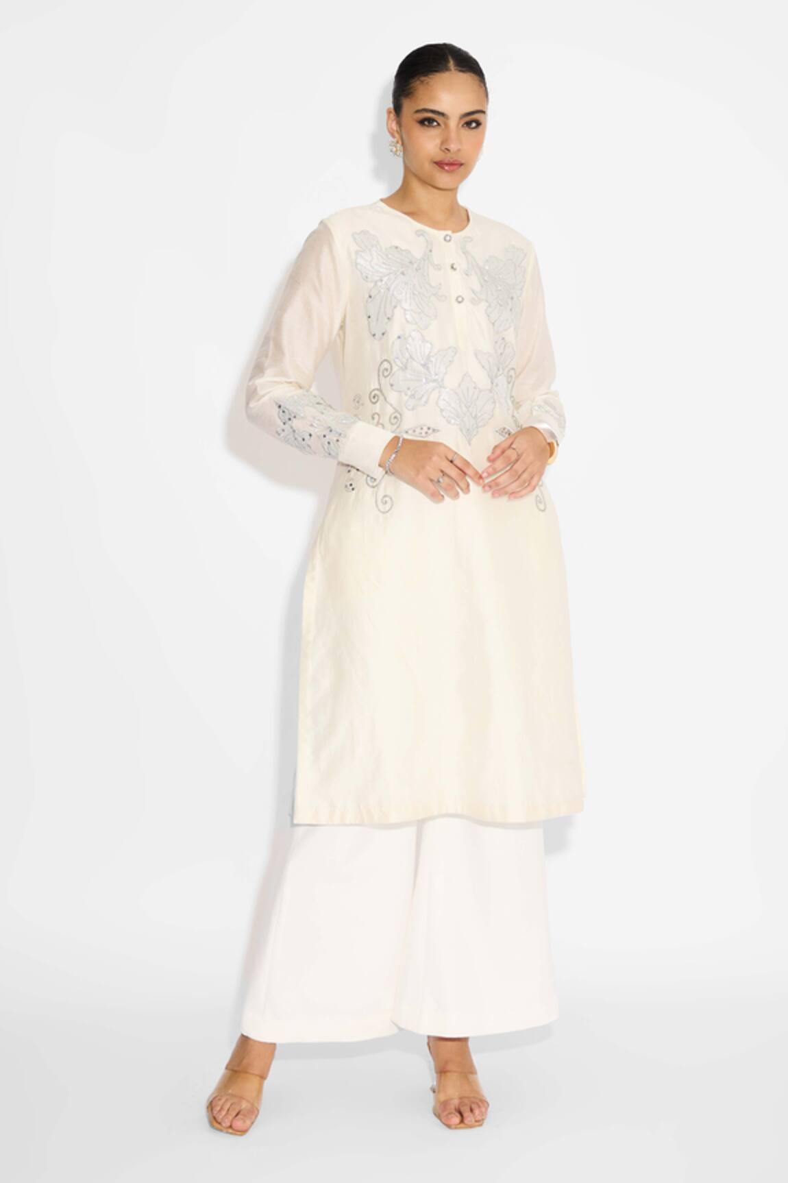 SHASHA GABA Applique Ivory Straight Kurta 
