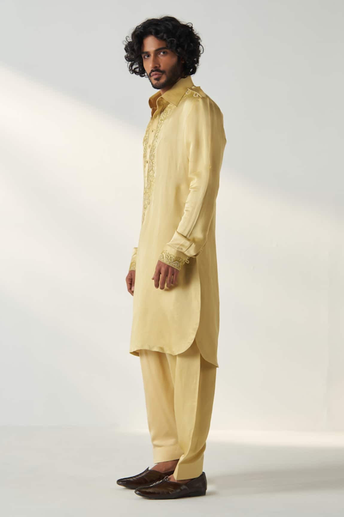 Studio Bagechaa Embroidered Deep Pathani Set 