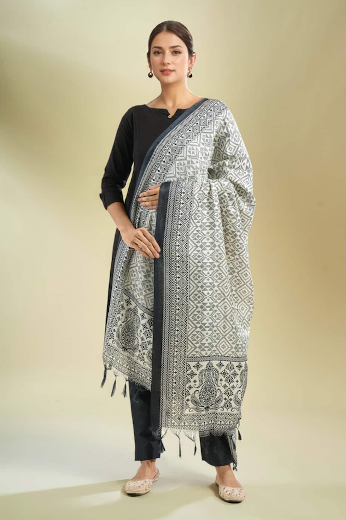 Samyukta Singhania Black & White Printed Dupatta 