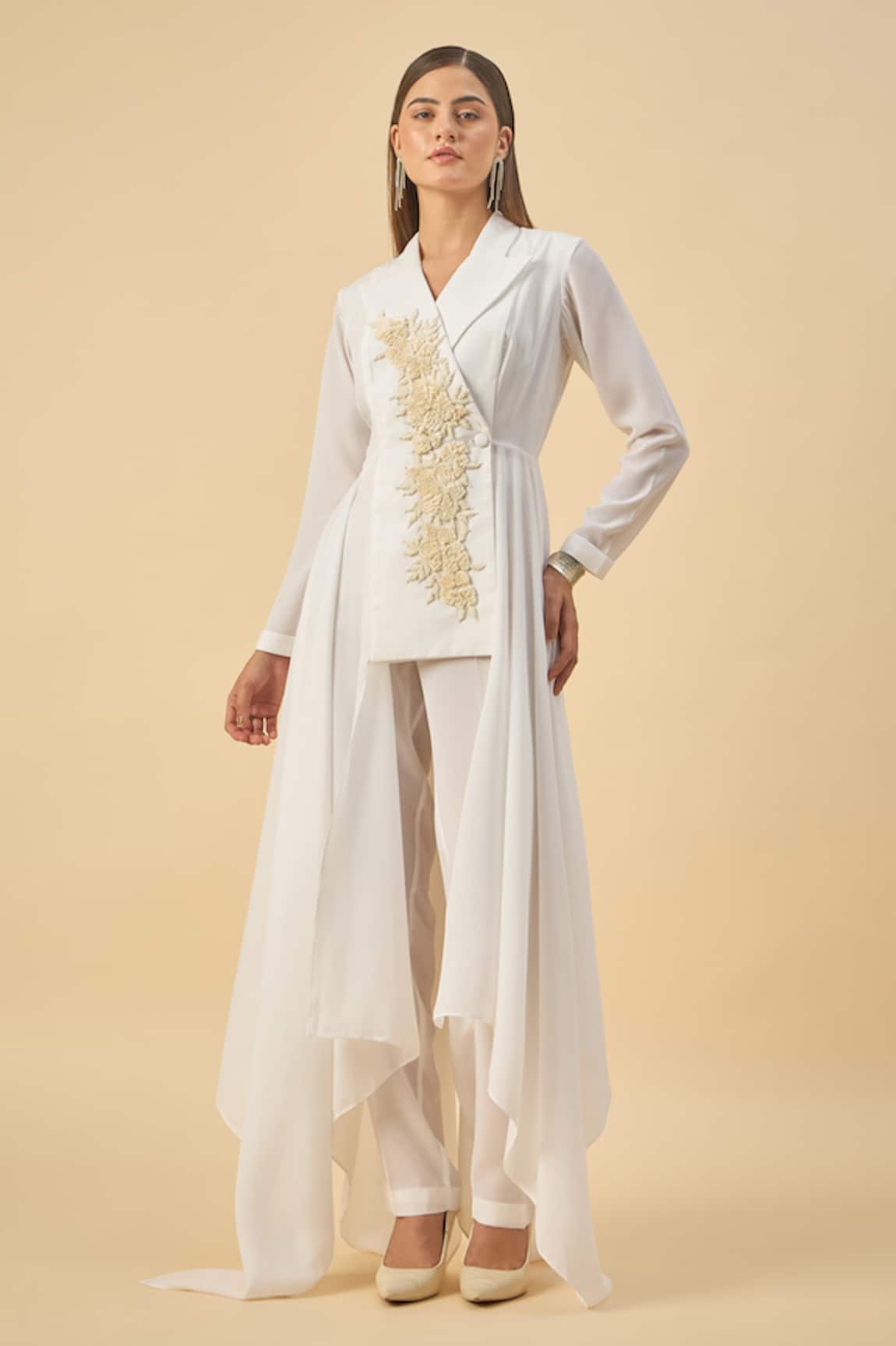 Aakaar White Moss Crepe Blazer & Pant Set 