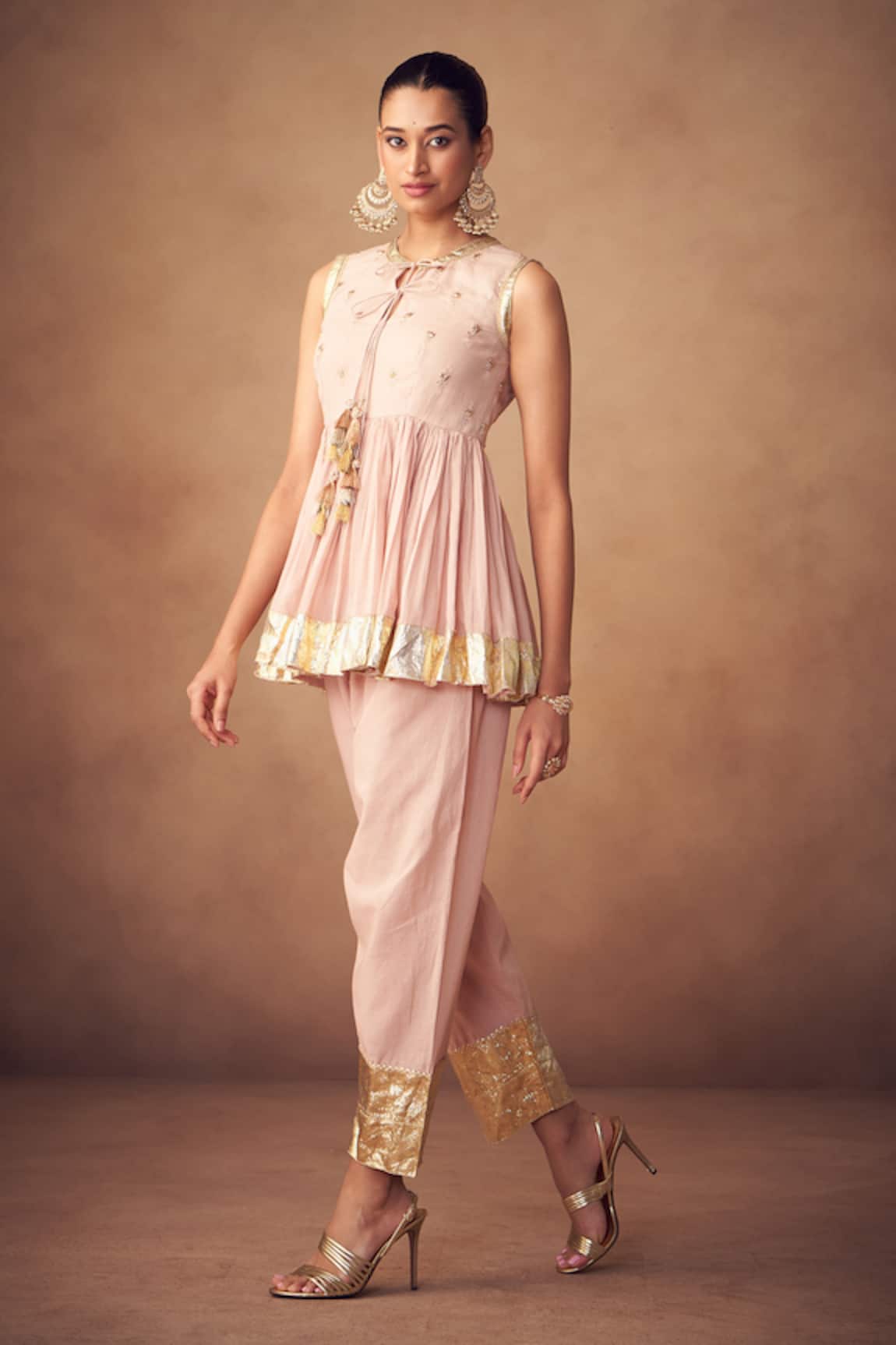 Taavare Pink Embroidered Tunic & Pant Set 