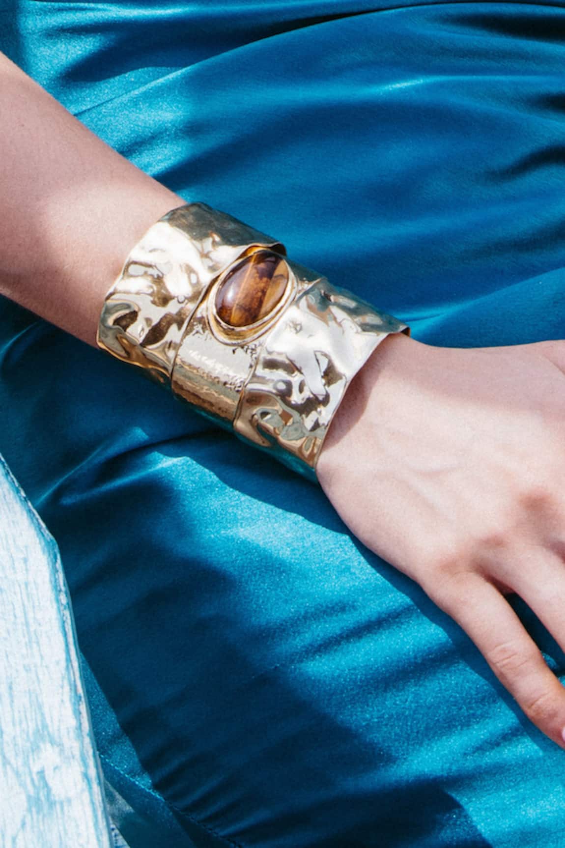 Arvino Tigers Eye Power Cuff