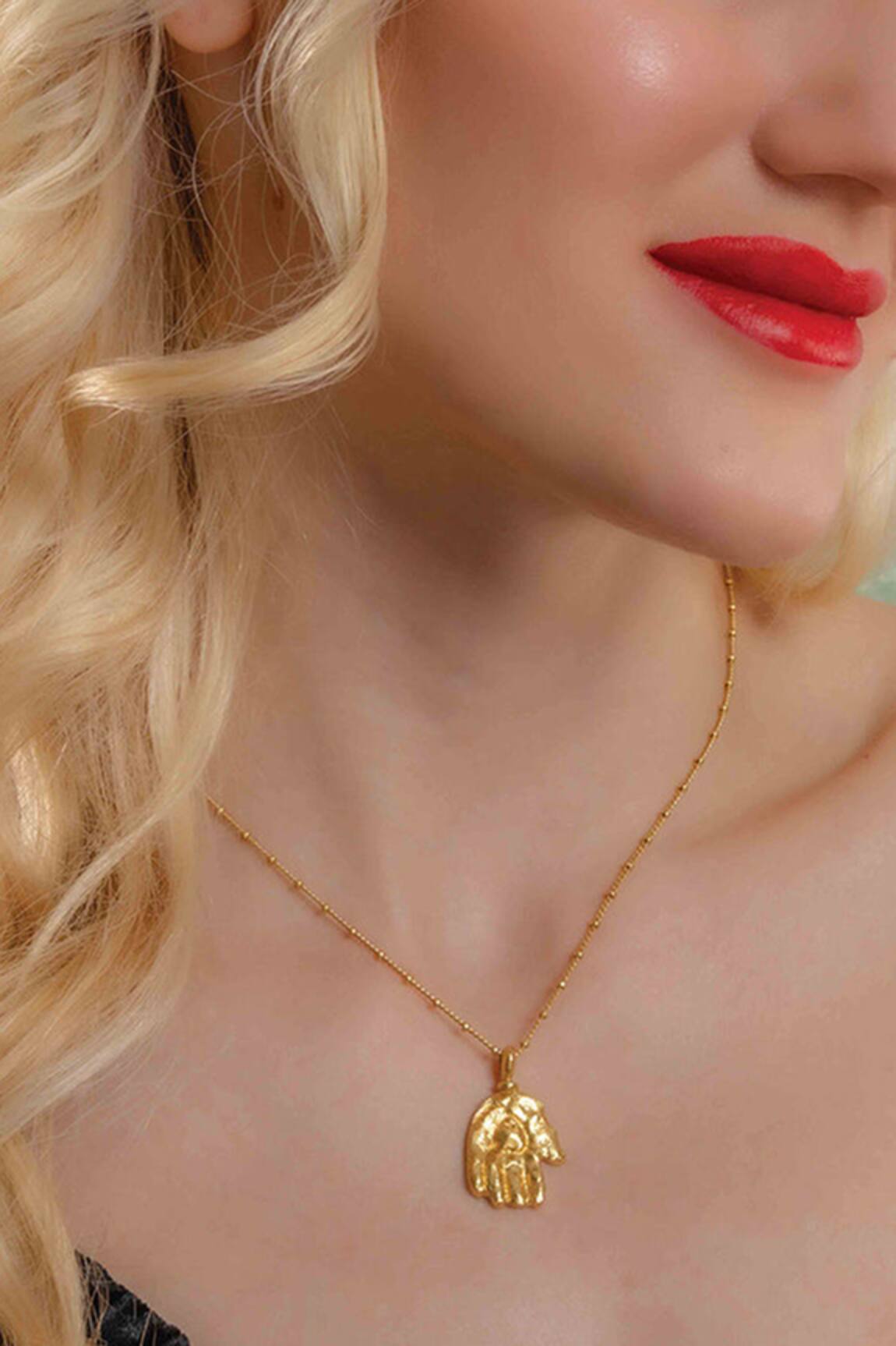 Arvino Sacred Devotion Pendant Necklace 