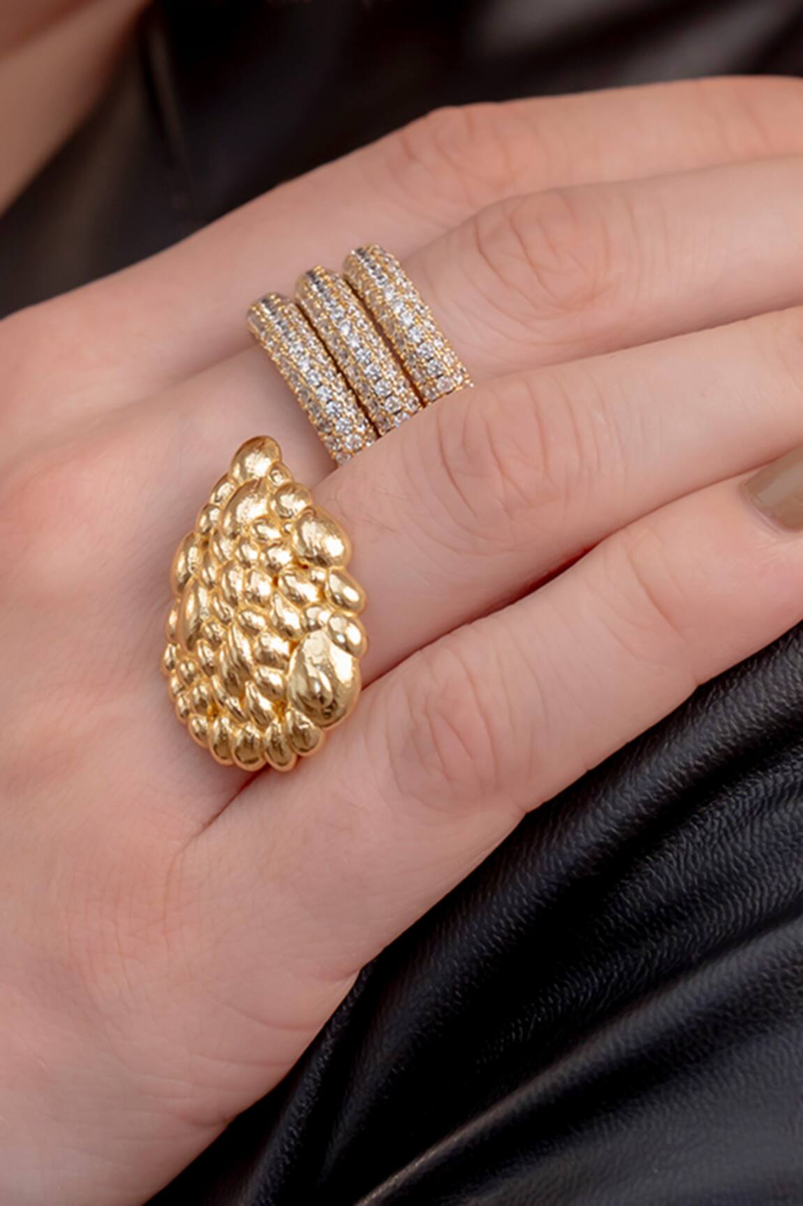 Arvino Sacred Ripple Gold Ring 