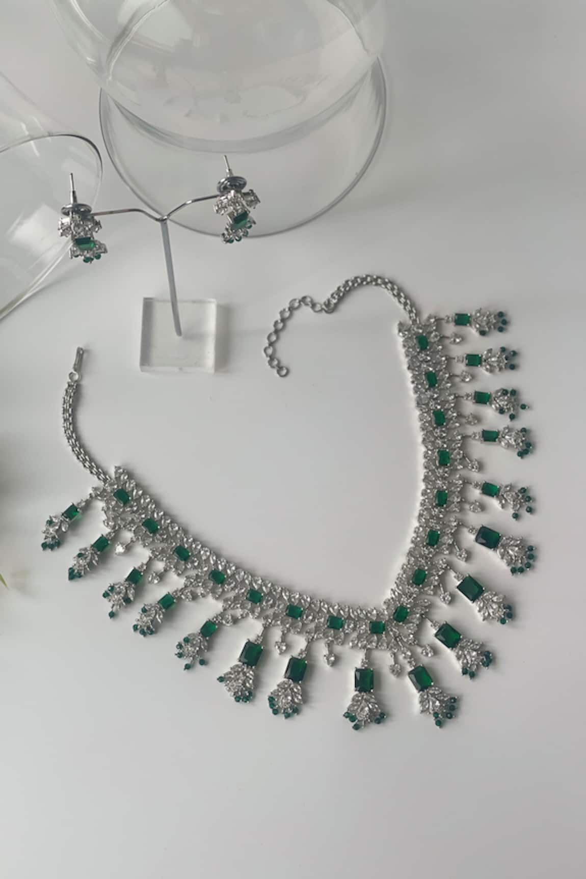 Studio6 Jewels Zircon V Neck Choker Set  