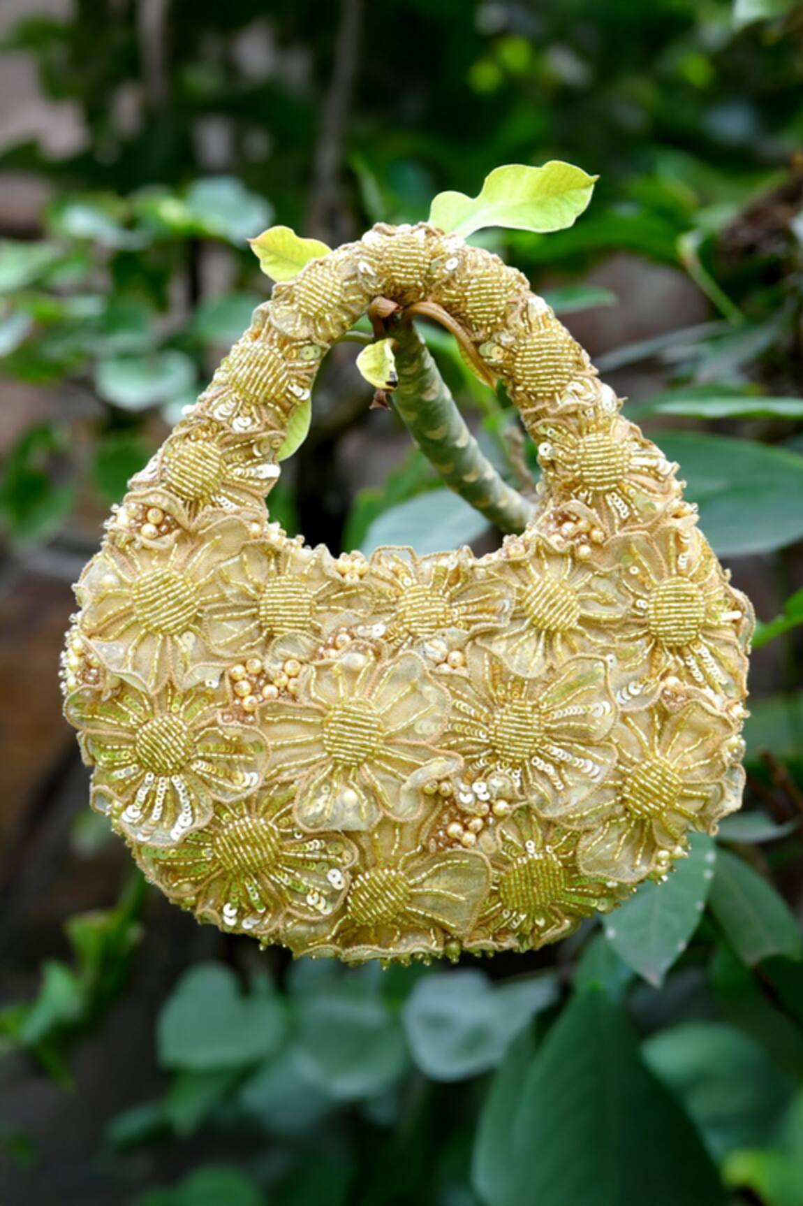 Clutch'D Gold Beaded Floral Handbag 