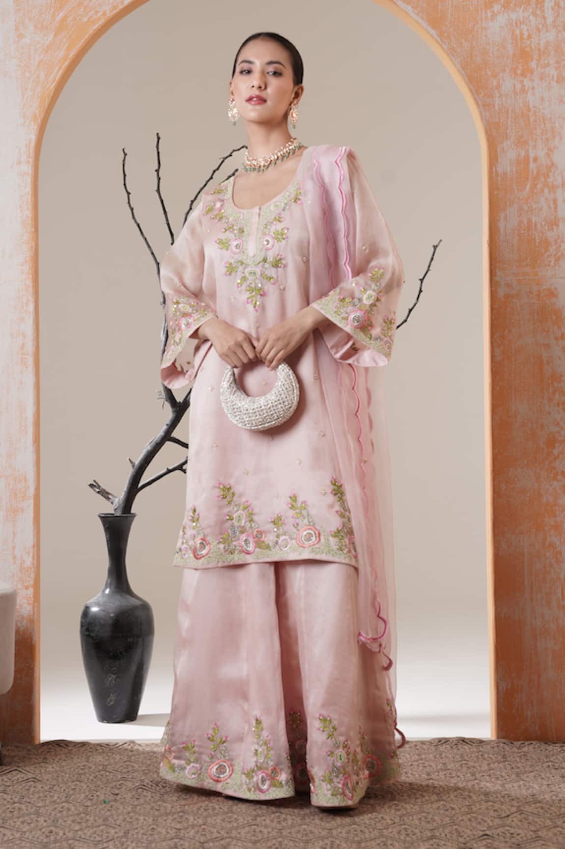 Surabhi Arya Baby Pink Embroidered Kurta Set 