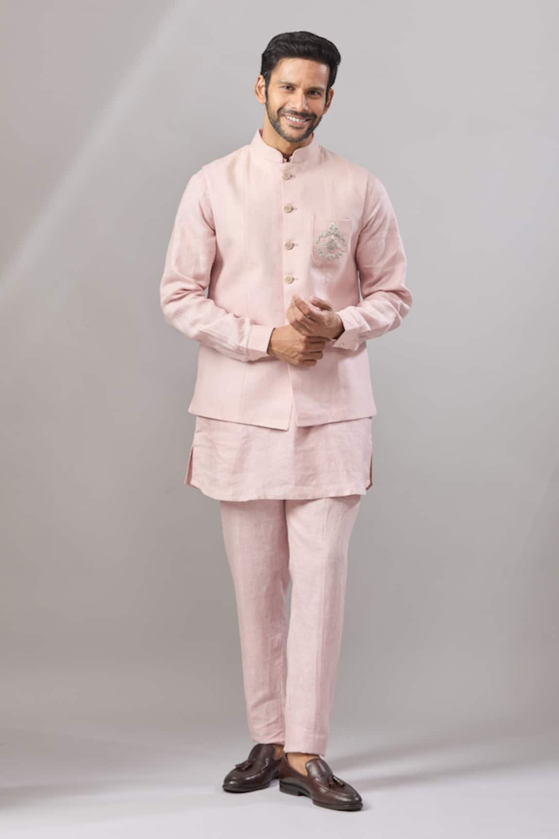 Aariyana Couture Placement Embroidered Bundi & Kurta Set 