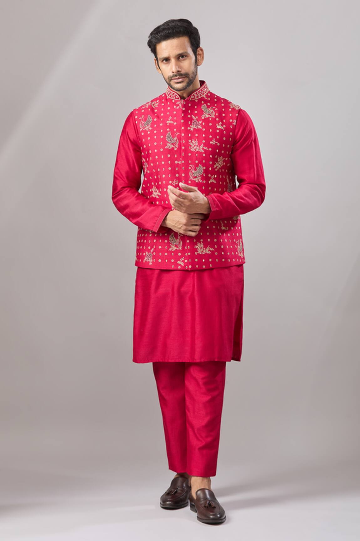 Aariyana Couture Mirror Embroidered Bundi & Kurta Set 