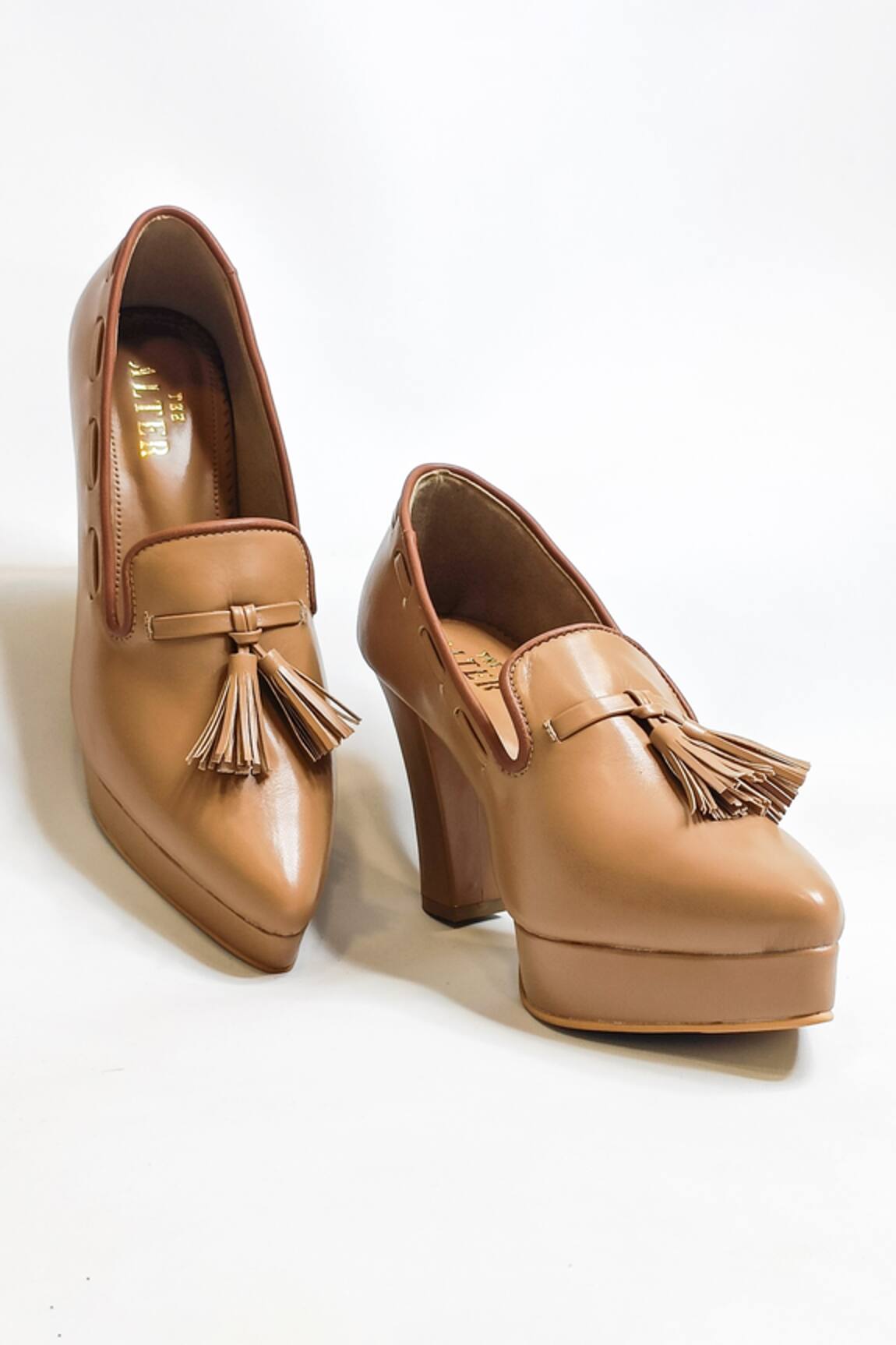 THE ALTER Vanessa Beige Oxfords 