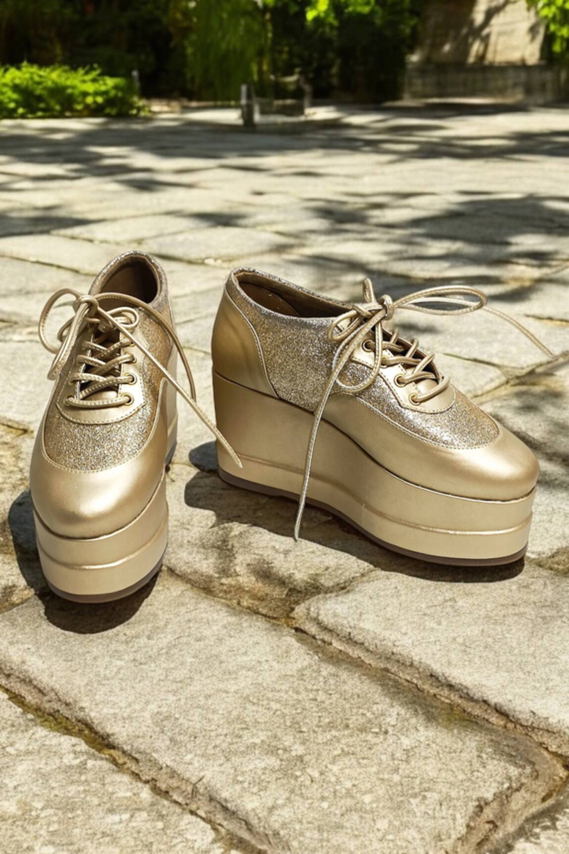THE ALTER Metallic Gold Shimmer Platform Sneakers 
