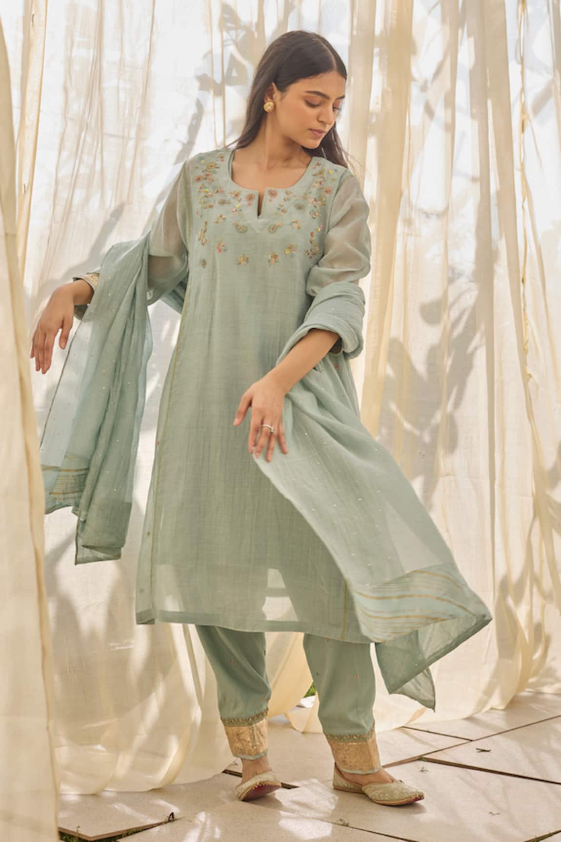 Rhua Chanderi Embroidered Kurta Set 