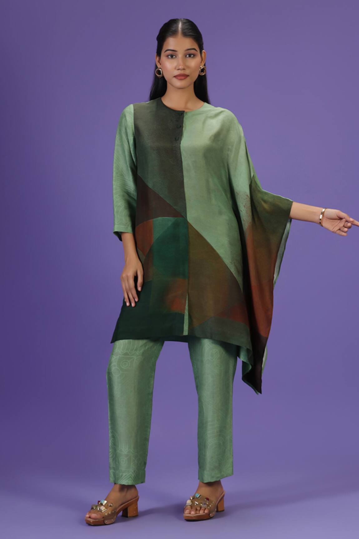 LABEL RADINI Olive Poise Short Kaftan Set 