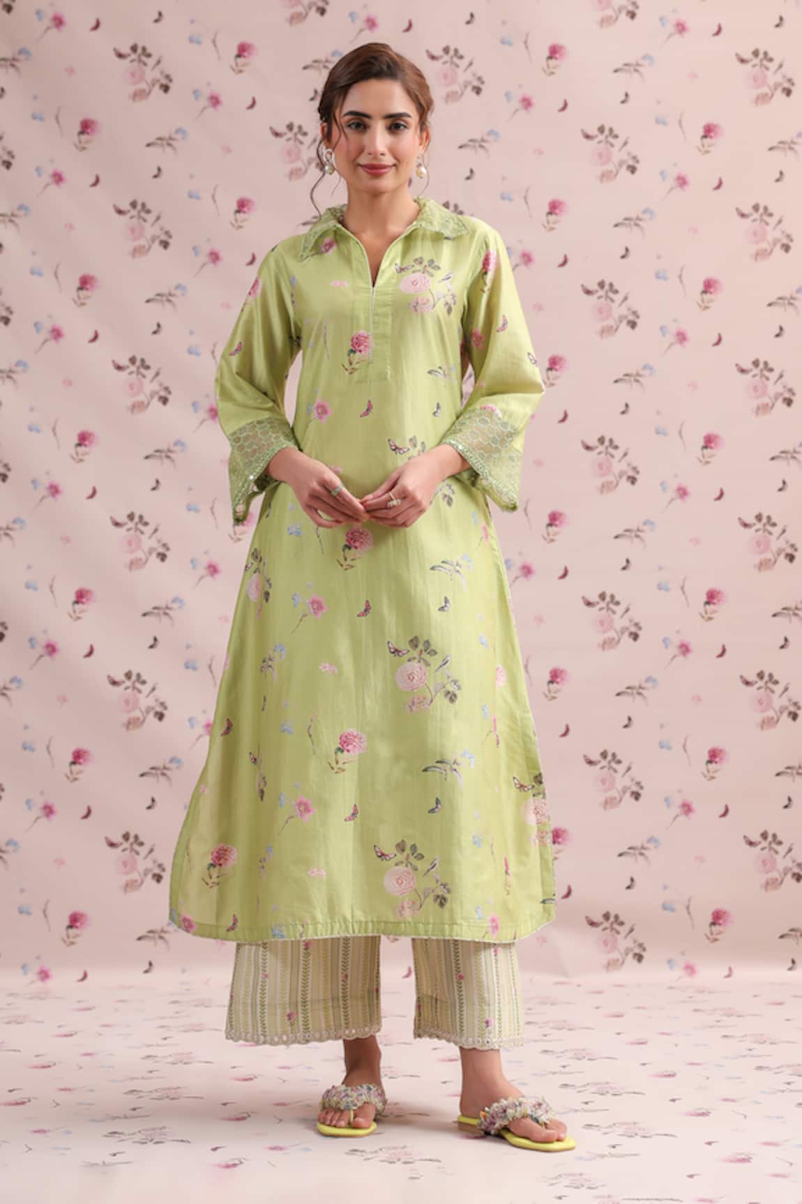 Label Niti Bothra Noor Collar Printed Kurta Set 