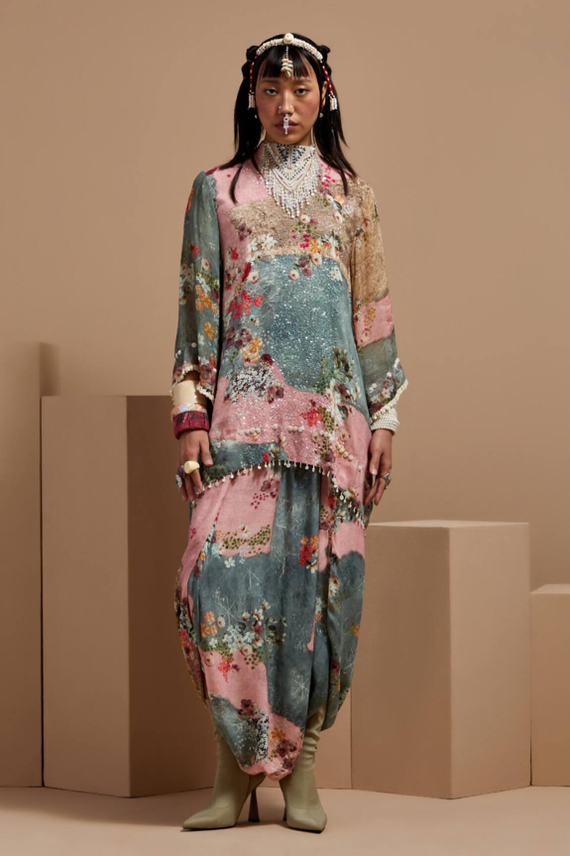 ASEEM KAPOOR Multi Resham Embroidered Kurta Set 