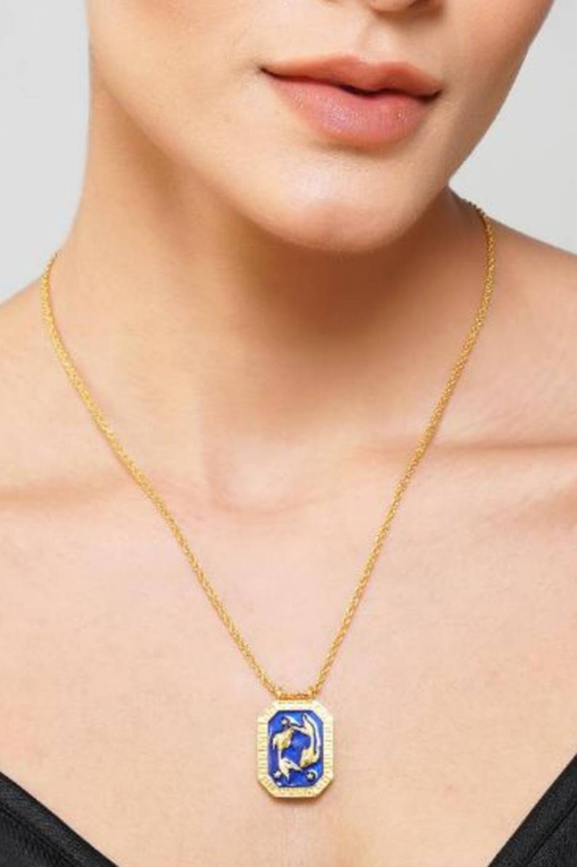 Zariin Pisces Zodiac Tablet Necklace 