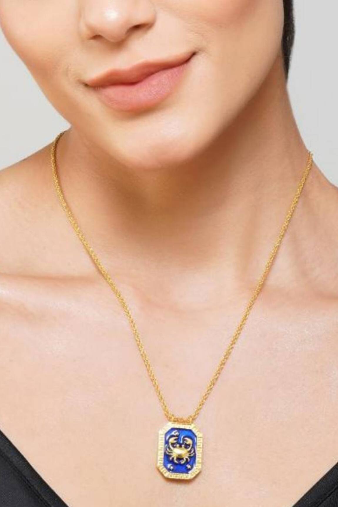 Zariin Cancer Zodiac Tablet Necklace 