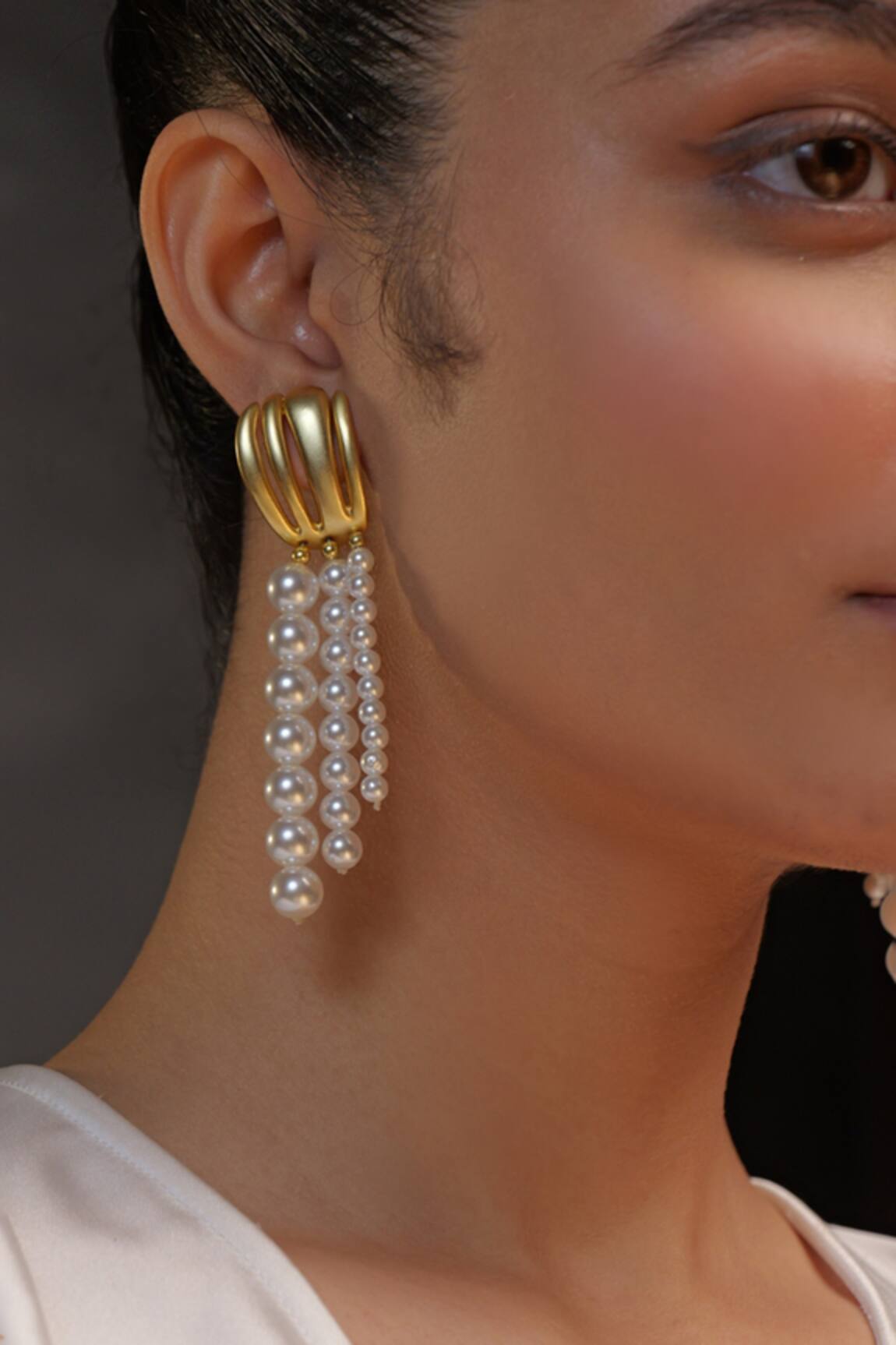 Zariin Scent of the Sea Pearl Earrings 